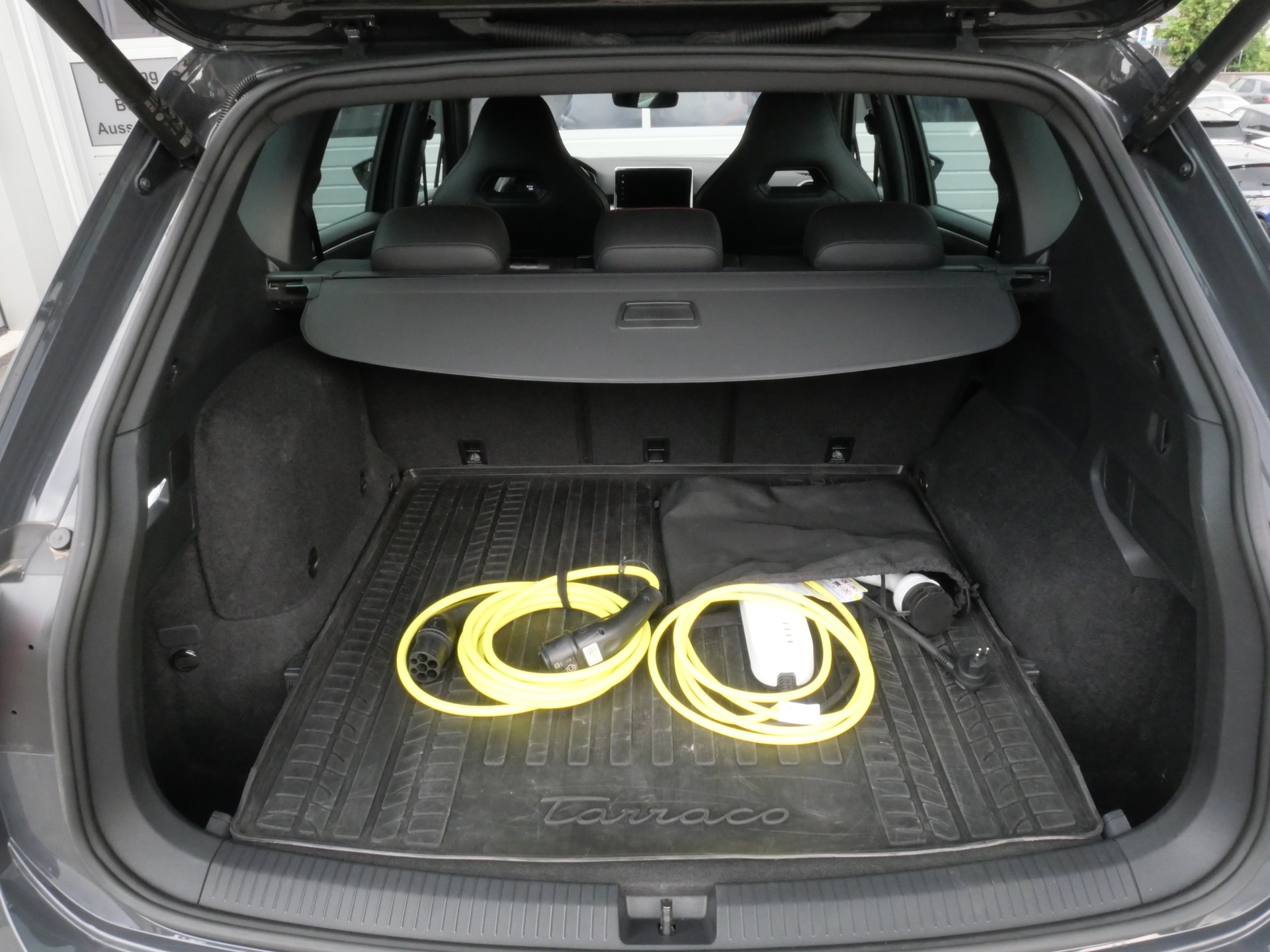 SEAT Tarraco 1.4 e-HYBRID DSG Move FR *CH-Auto, 4 J. Garantie*-image-6
