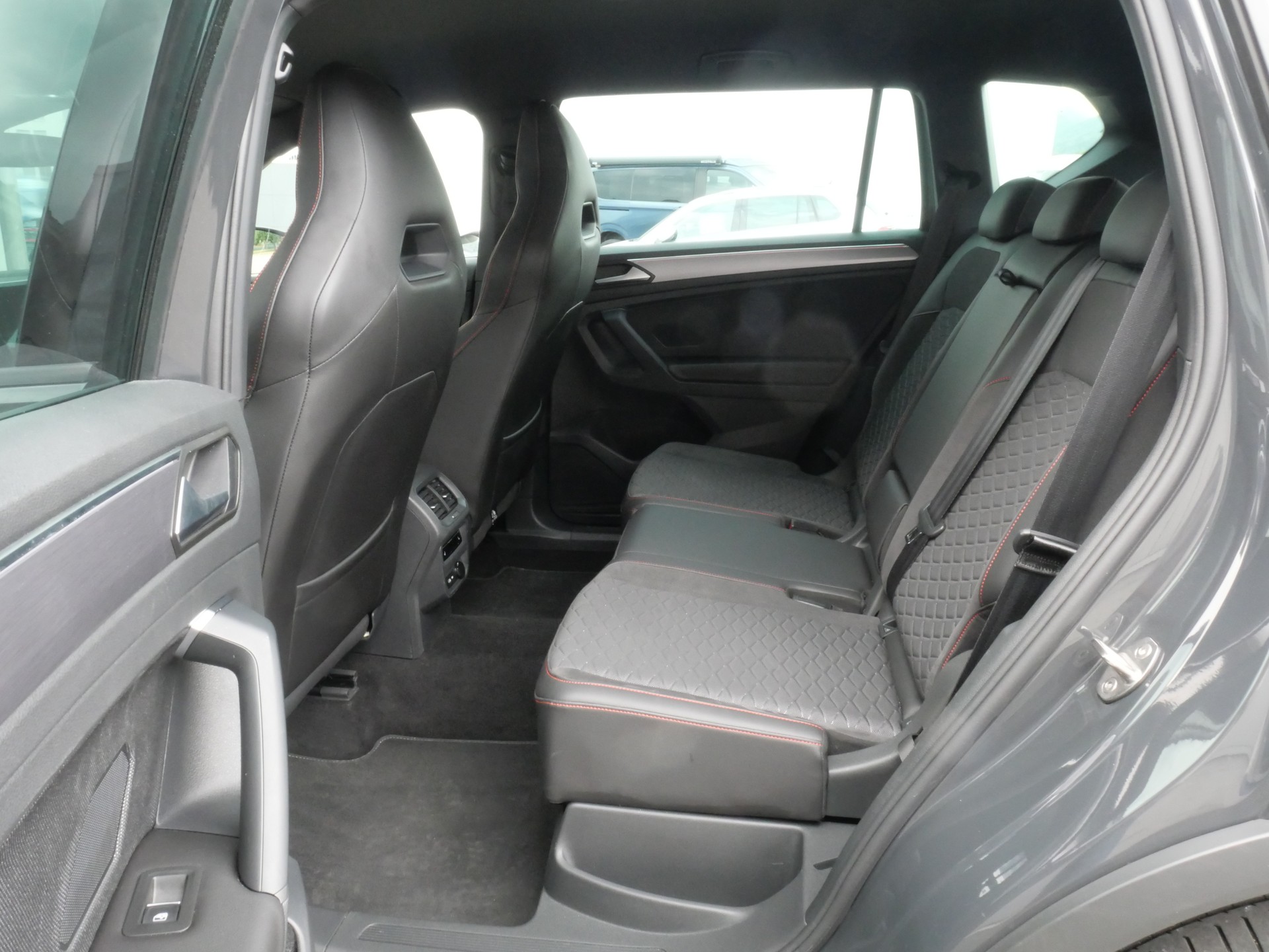 SEAT Tarraco 1.4 e-HYBRID DSG Move FR *CH-Auto, 4 J. Garantie*-image-8