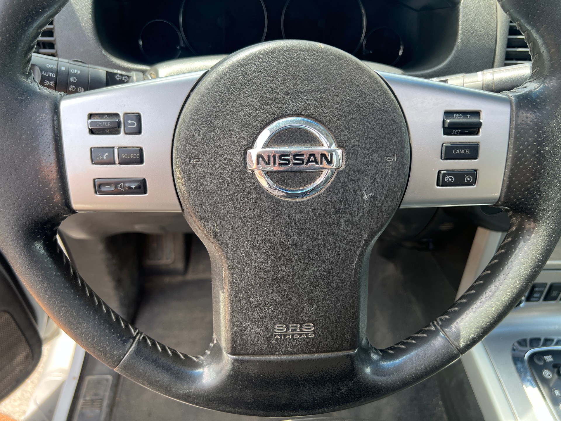 NISSAN Navara V6 Double Cab LE 3.0 dCi 4WD Automat-image-12