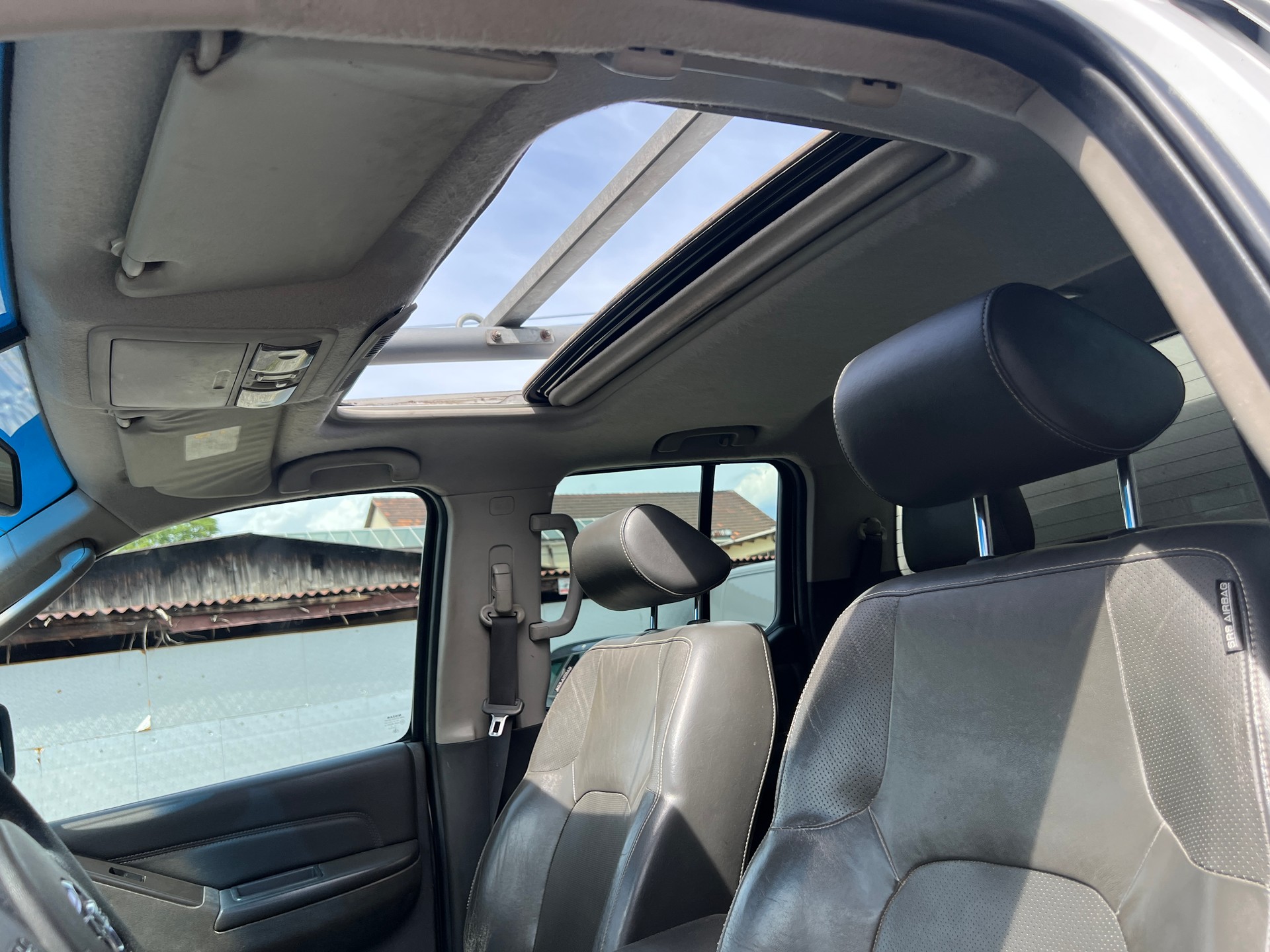 NISSAN Navara V6 Double Cab LE 3.0 dCi 4WD Automat-image-9
