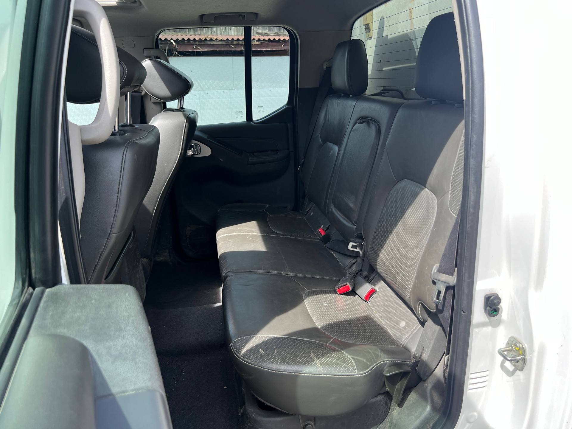 NISSAN Navara V6 Double Cab LE 3.0 dCi 4WD Automat-image-11