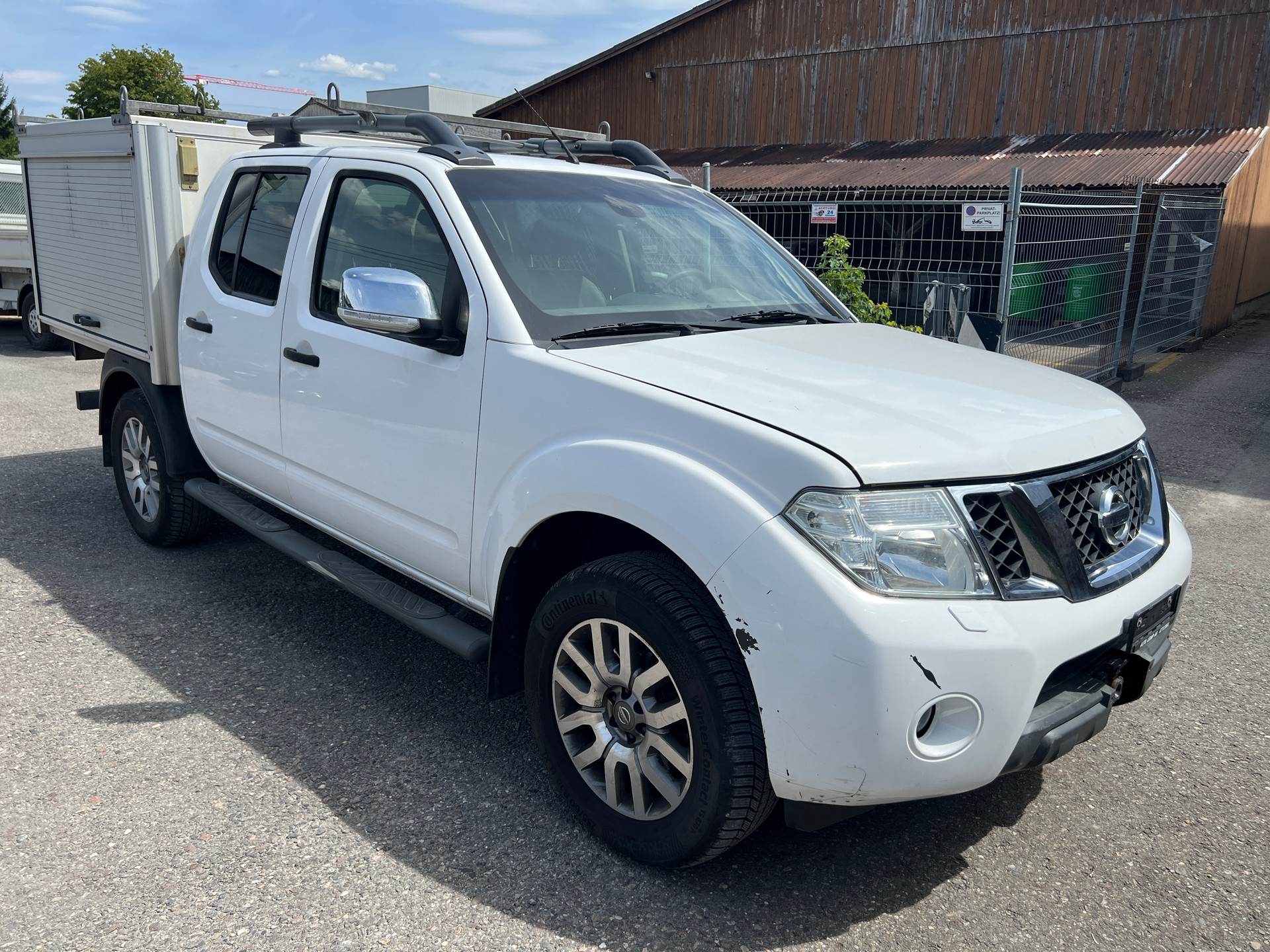 NISSAN Navara V6 Double Cab LE 3.0 dCi 4WD Automat-image-0