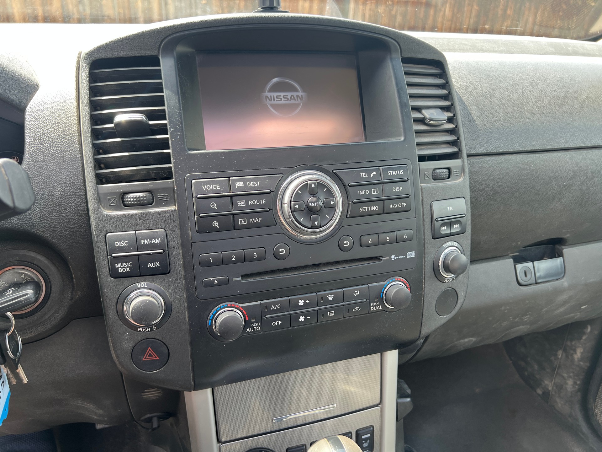 NISSAN Navara V6 Double Cab LE 3.0 dCi 4WD Automat-image-14