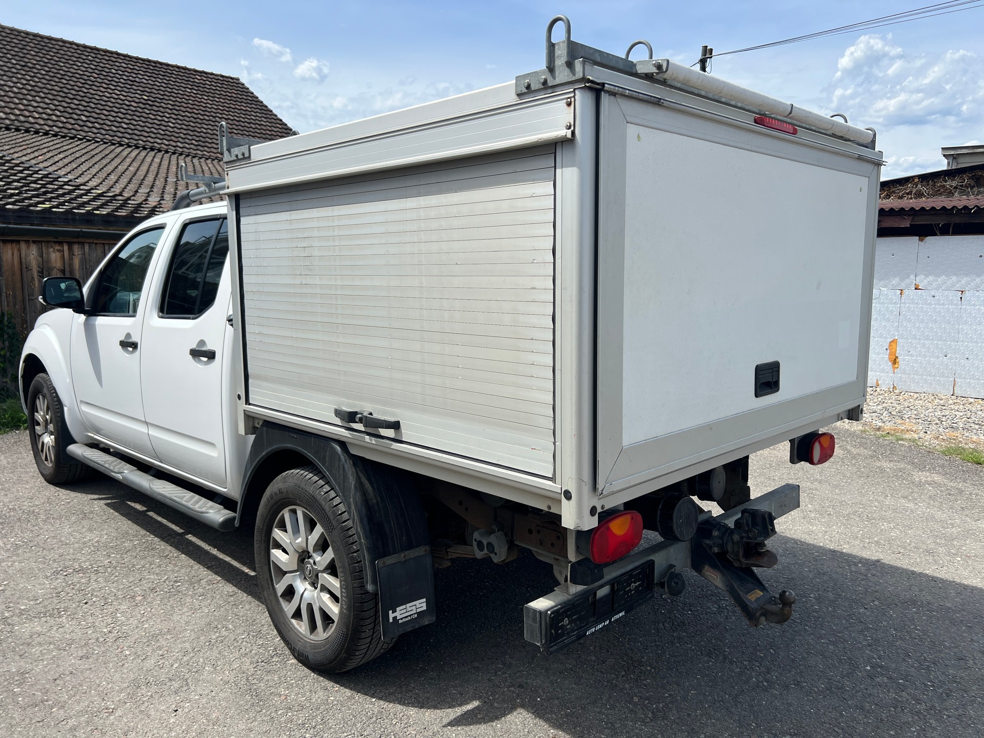 NISSAN Navara V6 Double Cab LE 3.0 dCi 4WD Automat-image-2