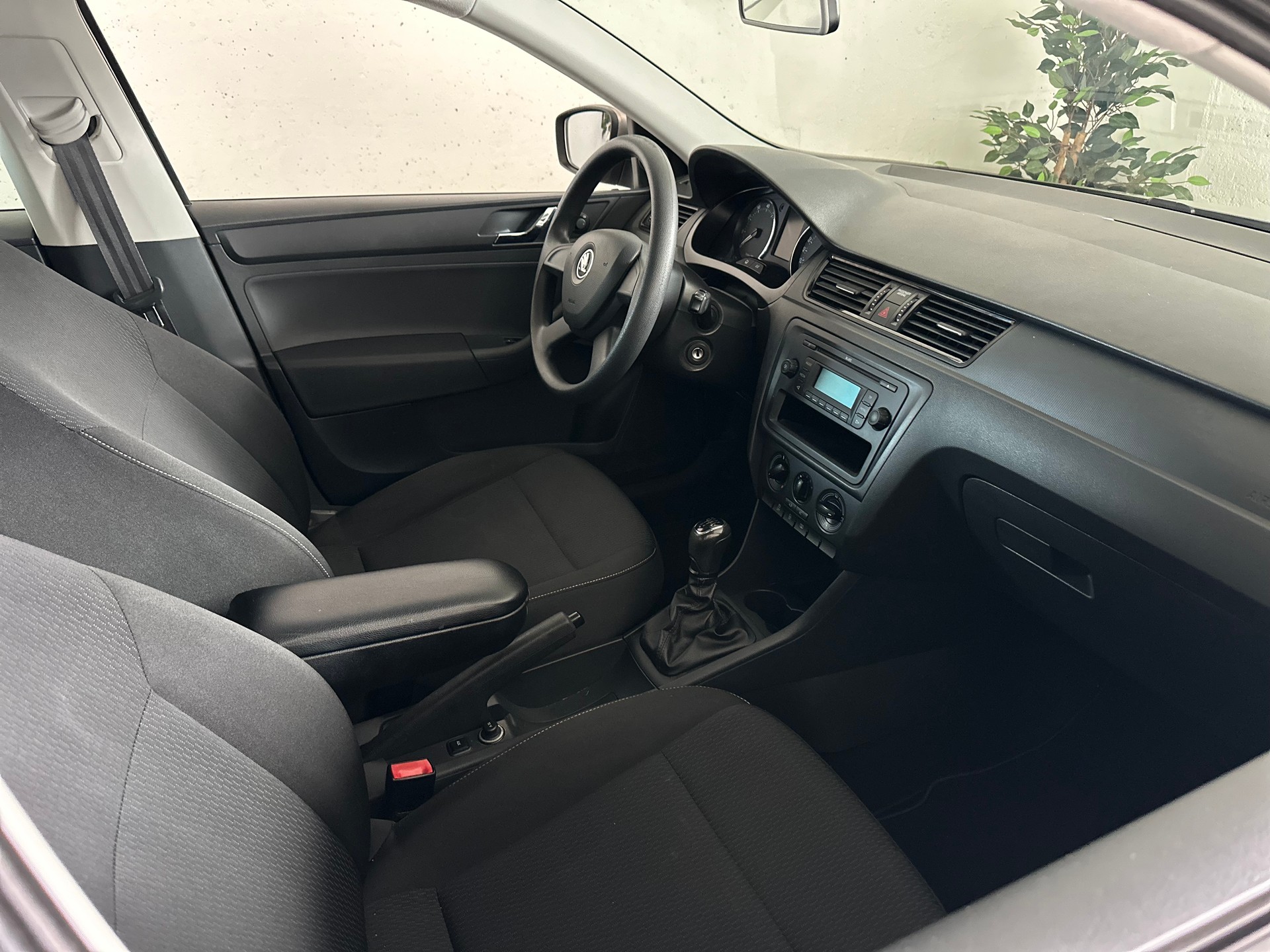 SKODA Rapid 1.2 TSI Active-image-6
