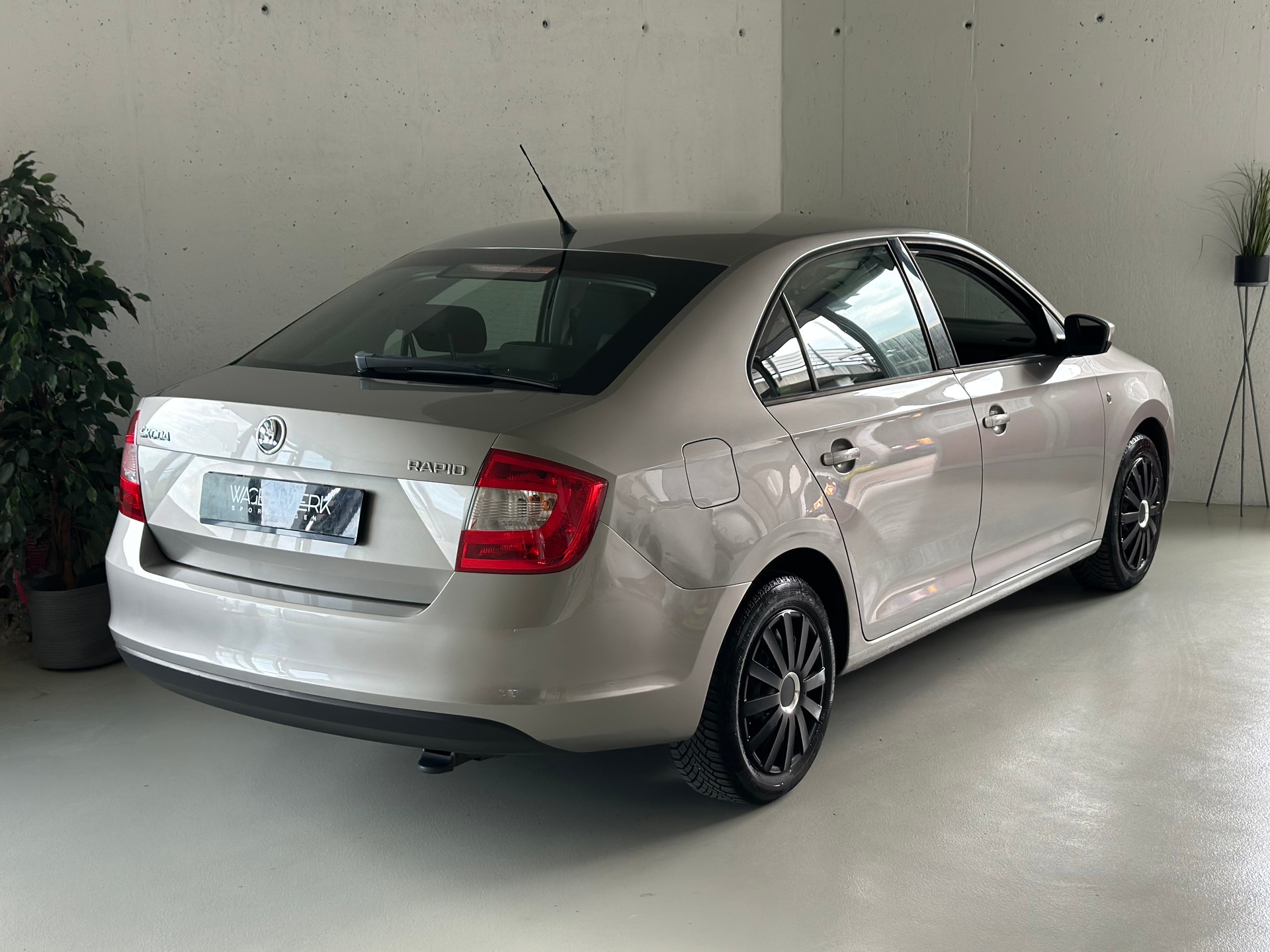 SKODA Rapid 1.2 TSI Active-image-3
