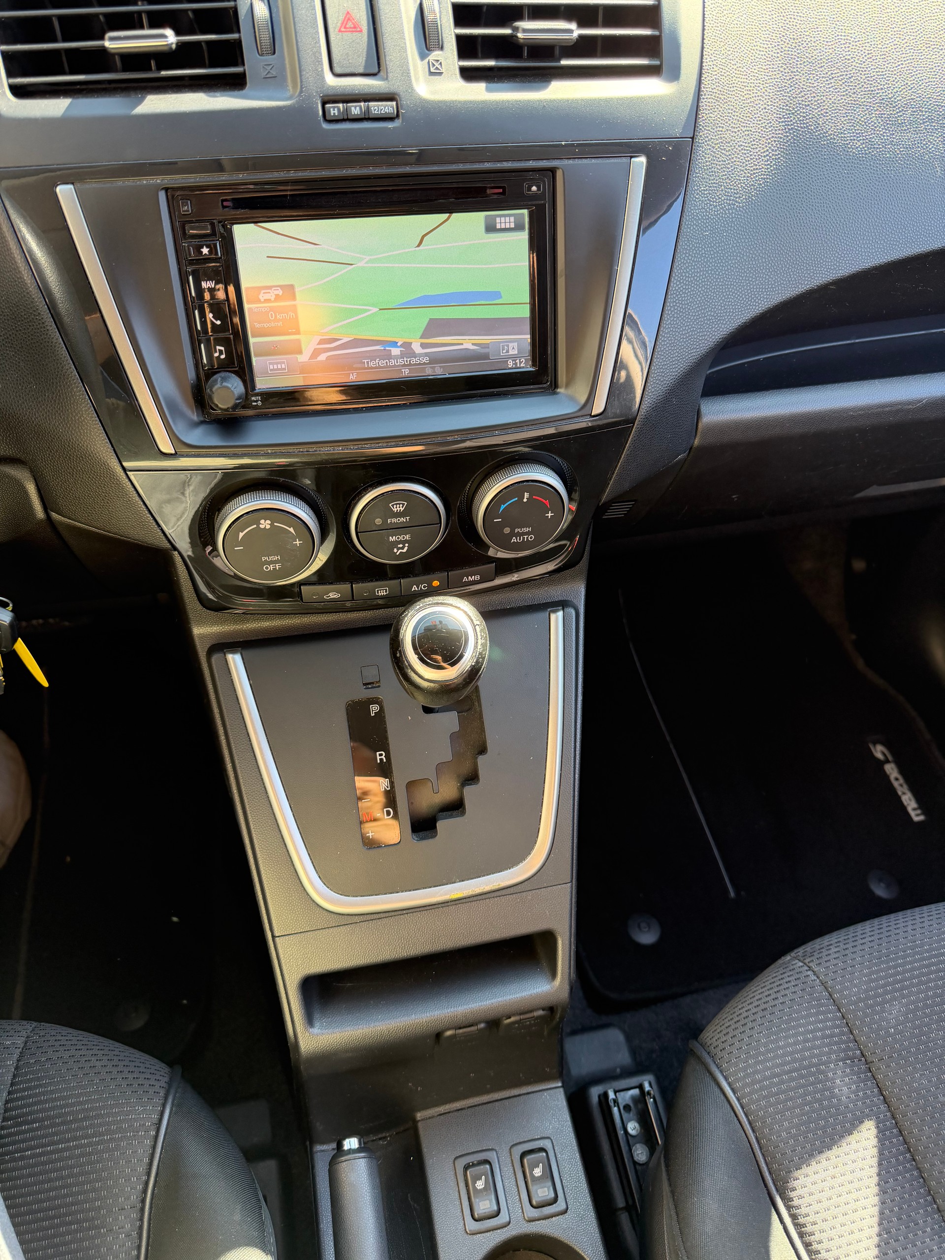 MAZDA 5 2.0 16V Voila ma Suisse Edition+ Activematic-image-6