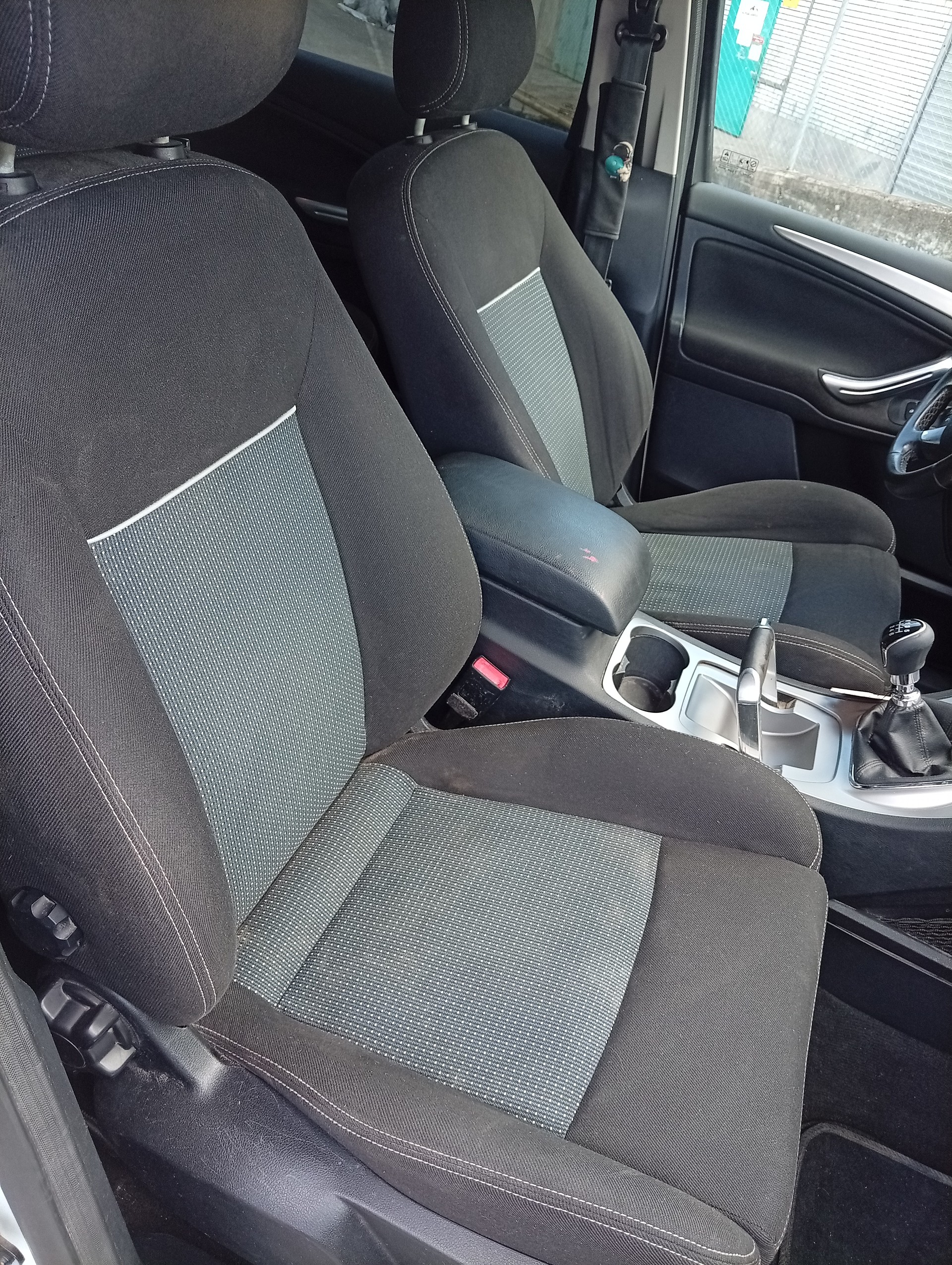 FORD S-Max 2.0 TDCi KNIE-Edition-image-8