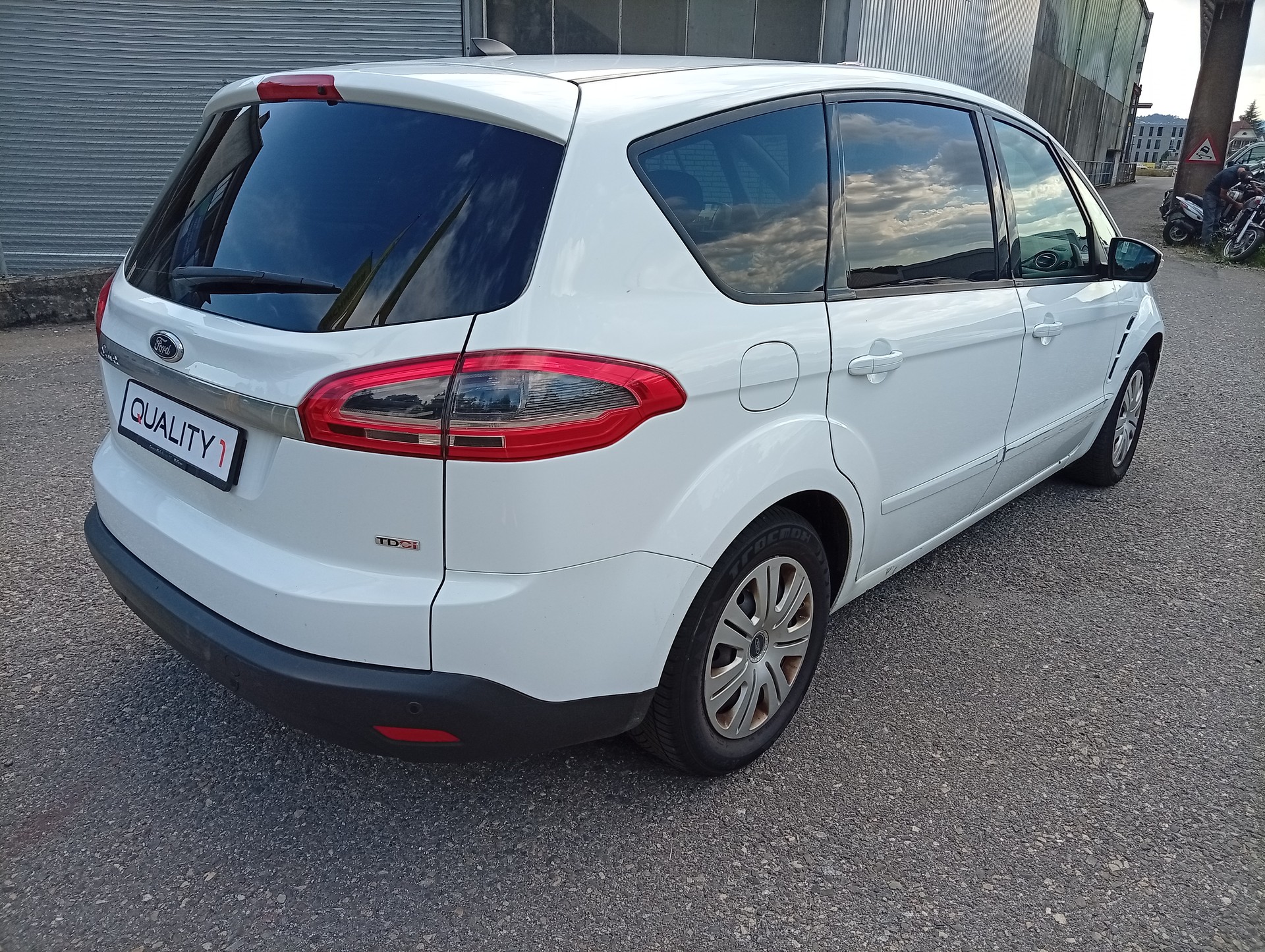 FORD S-Max 2.0 TDCi KNIE-Edition-image-5