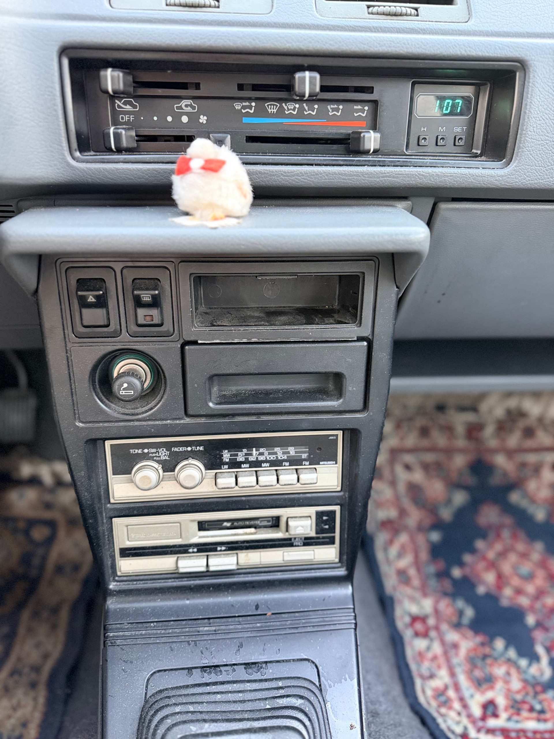 MITSUBISHI Colt 1300 GL-image-19