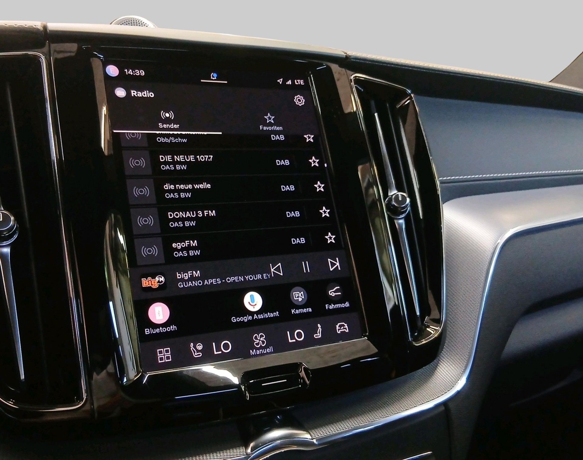 VOLVO XC60 2.0 T8 TE Polestar eAWD-image-12