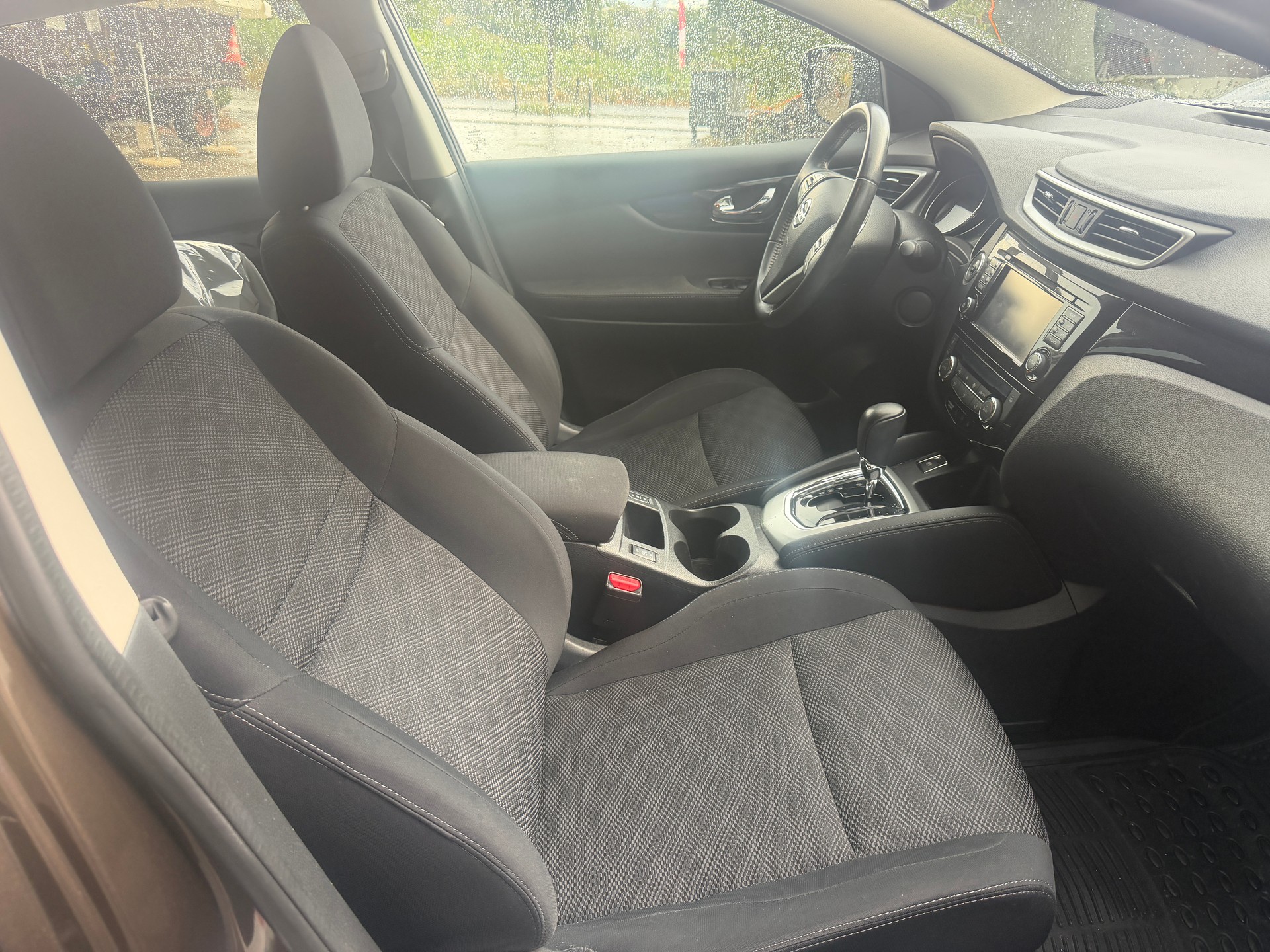 NISSAN Qashqai 1.6 dCi 360° Xtronic CVT-image-5