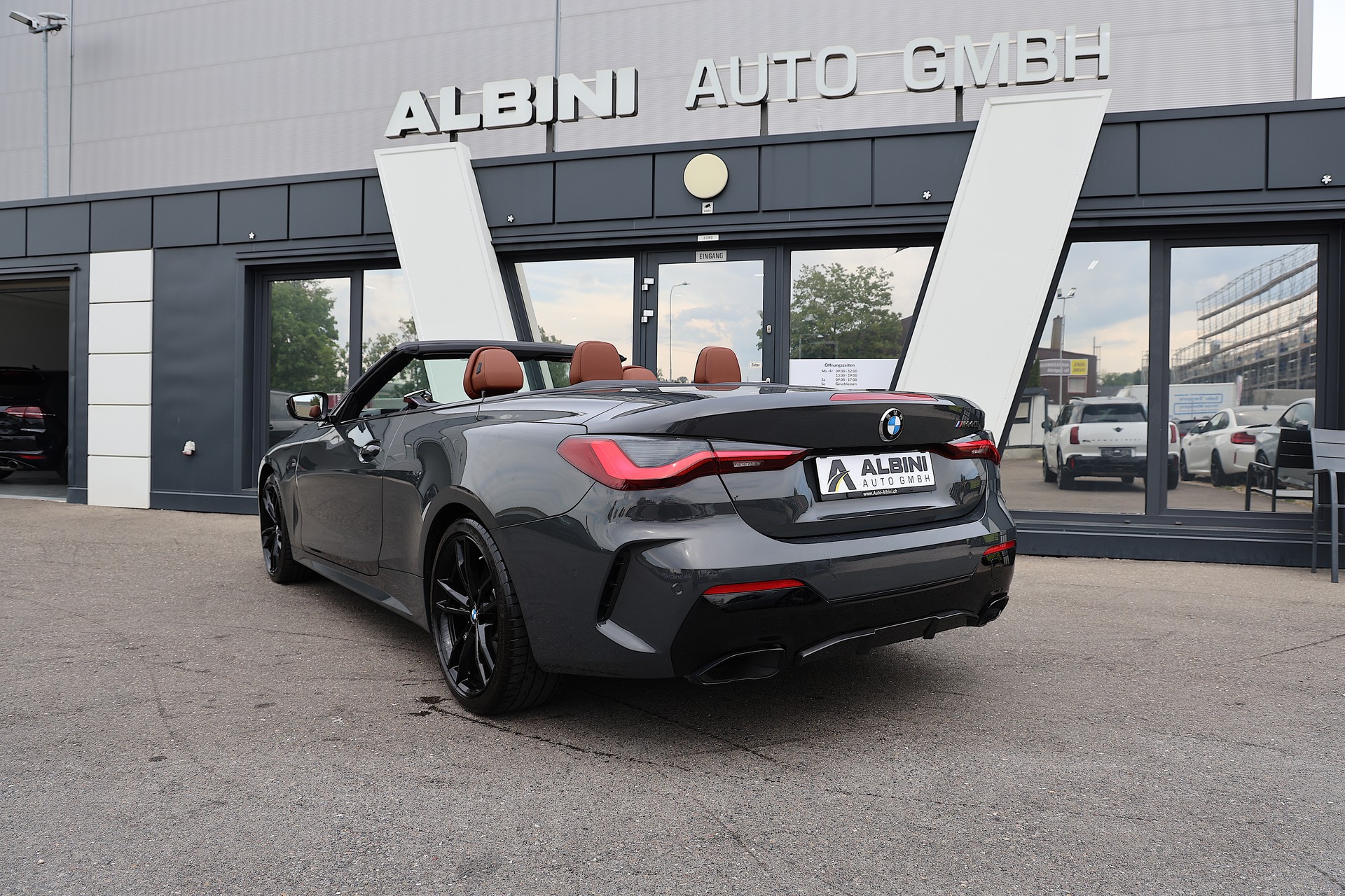 BMW M440i xDrive Cabrio-image-7