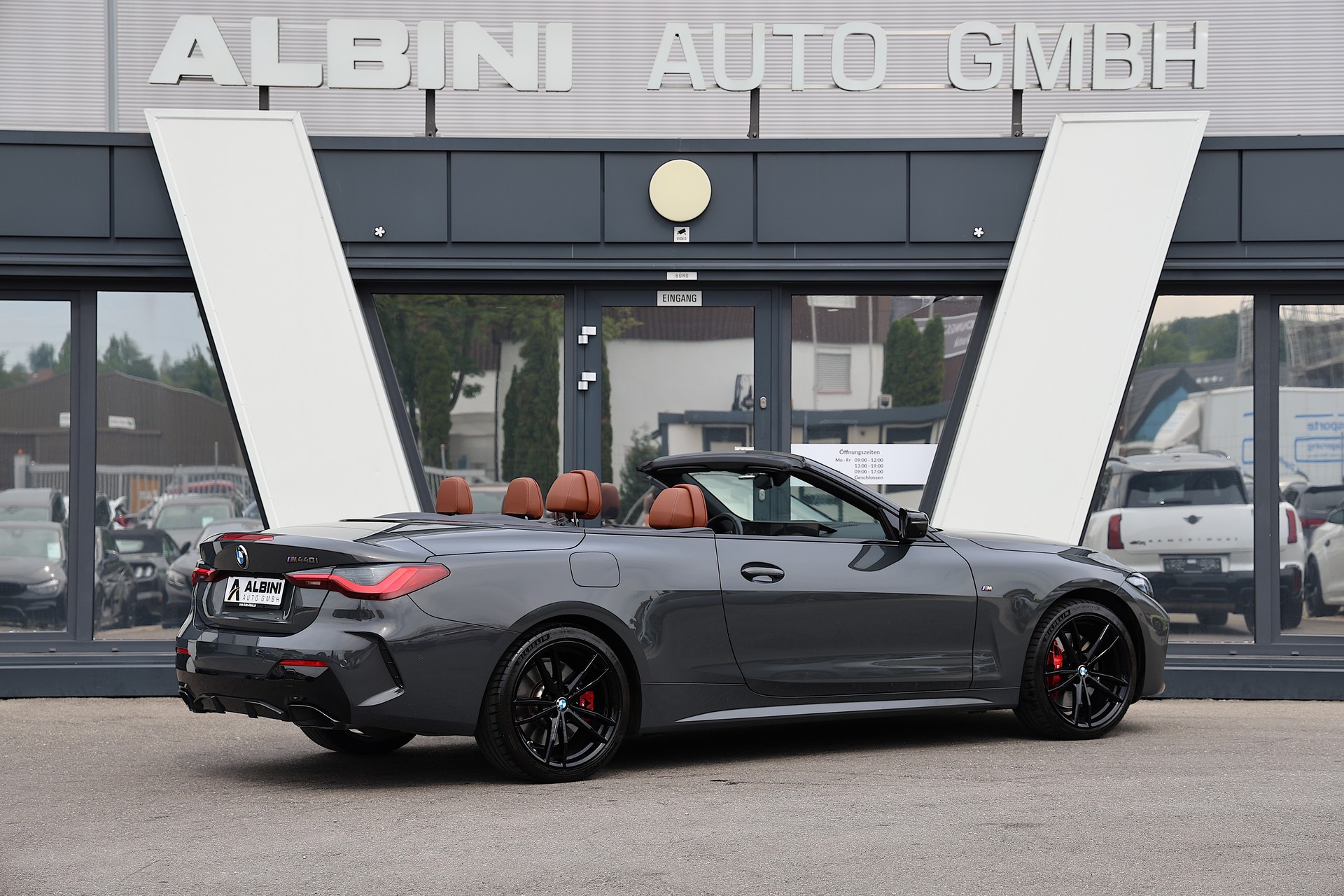 BMW M440i xDrive Cabrio-showroom-element-3