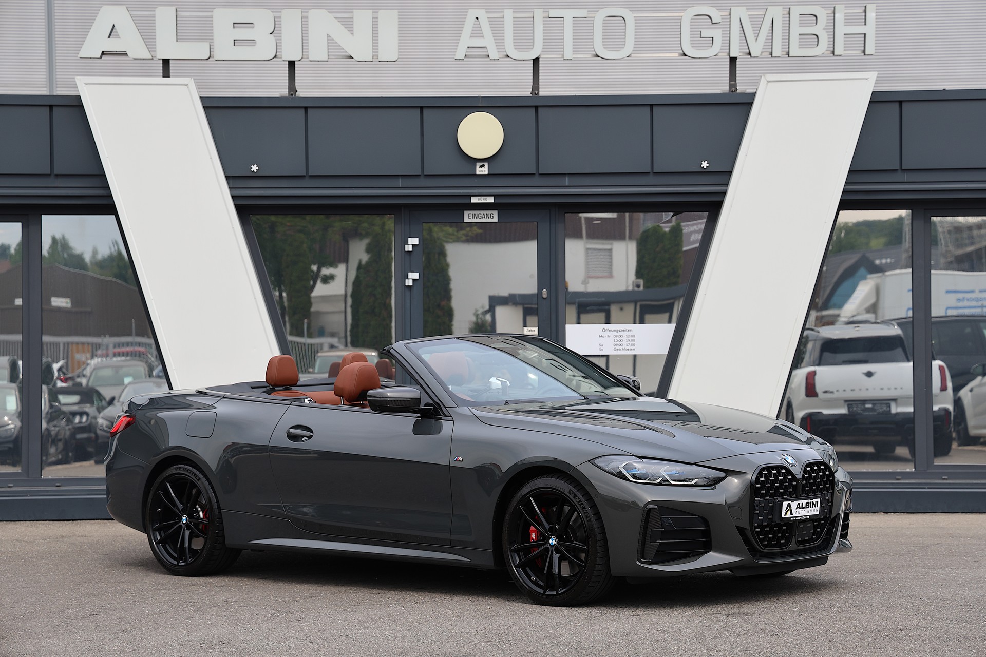 BMW M440i xDrive Cabrio-showroom-element-2