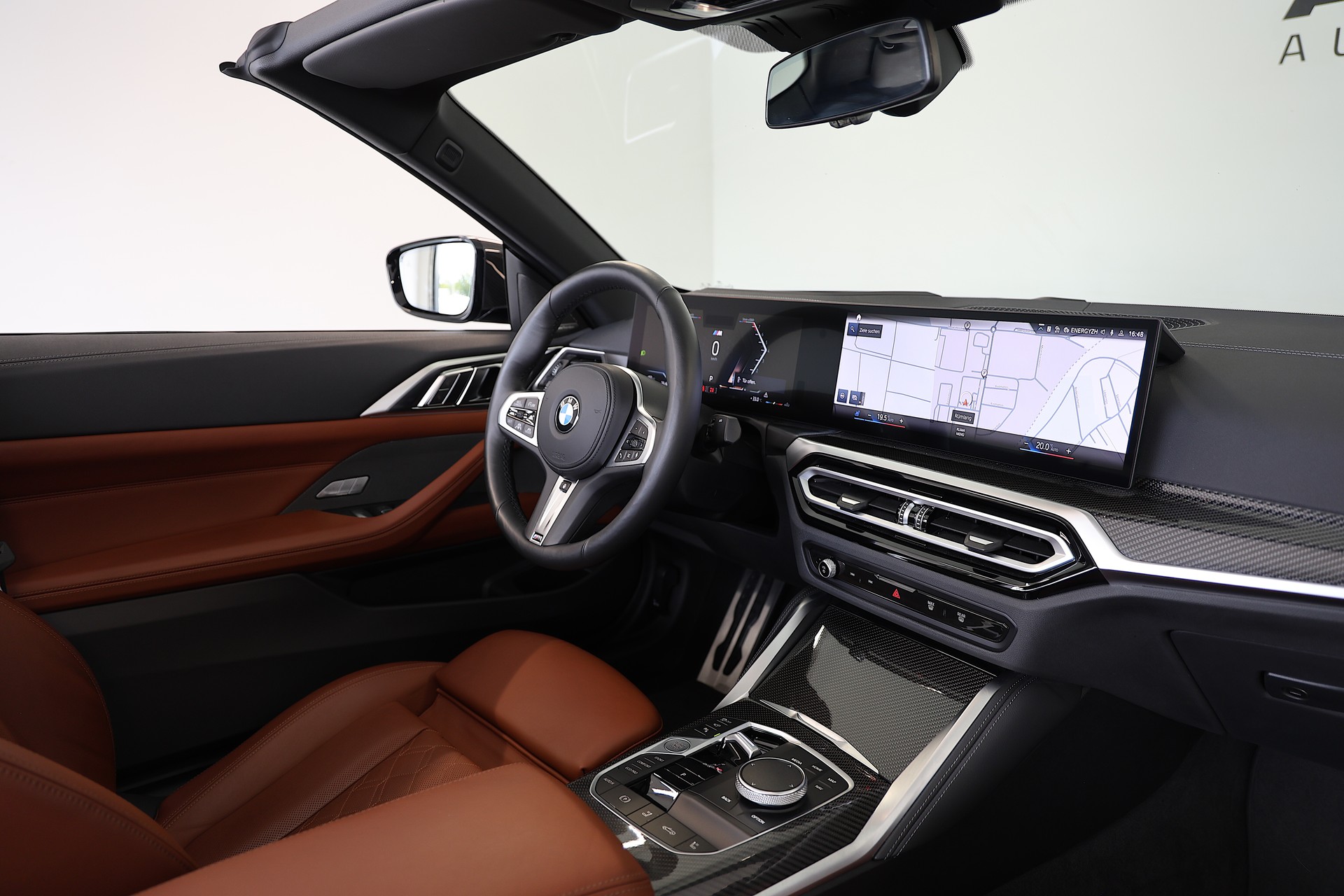 BMW M440i xDrive Cabrio-image-17