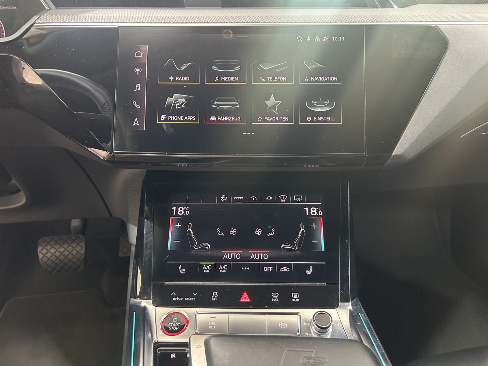 AUDI e-tron S Sportback quattro-image-10