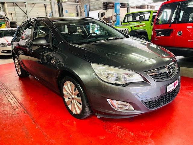 OPEL Astra SportsTourer 1.4i 16V Turbo-image-12