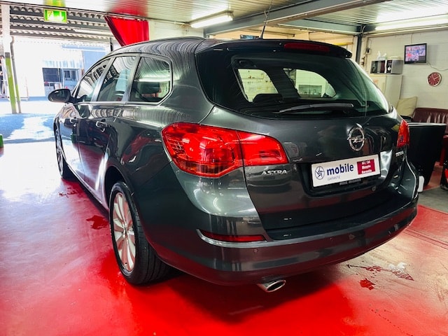 OPEL Astra SportsTourer 1.4i 16V Turbo-image-8