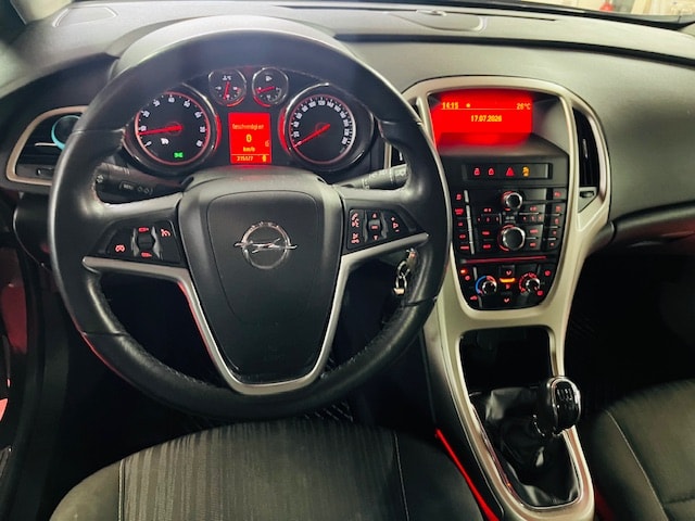 OPEL Astra SportsTourer 1.4i 16V Turbo-image-11