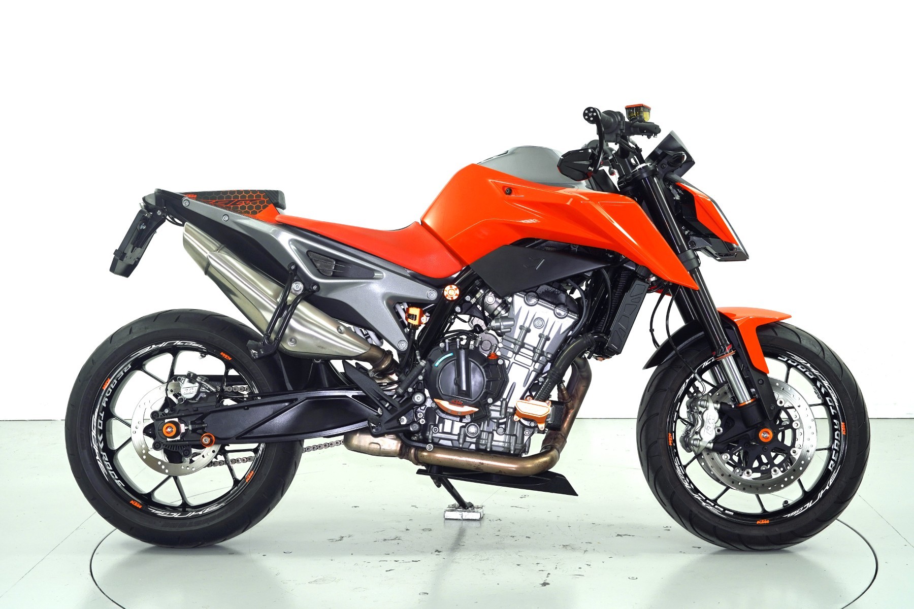 KTM 790 Duke ABS-showroom-element-3