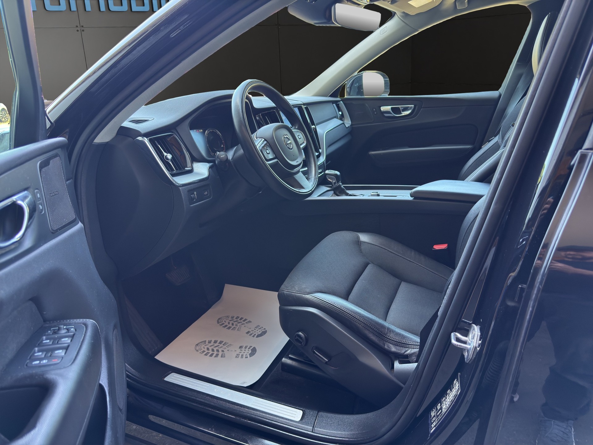 VOLVO VOLVO XC60 D4 AWD Inscription-image-10