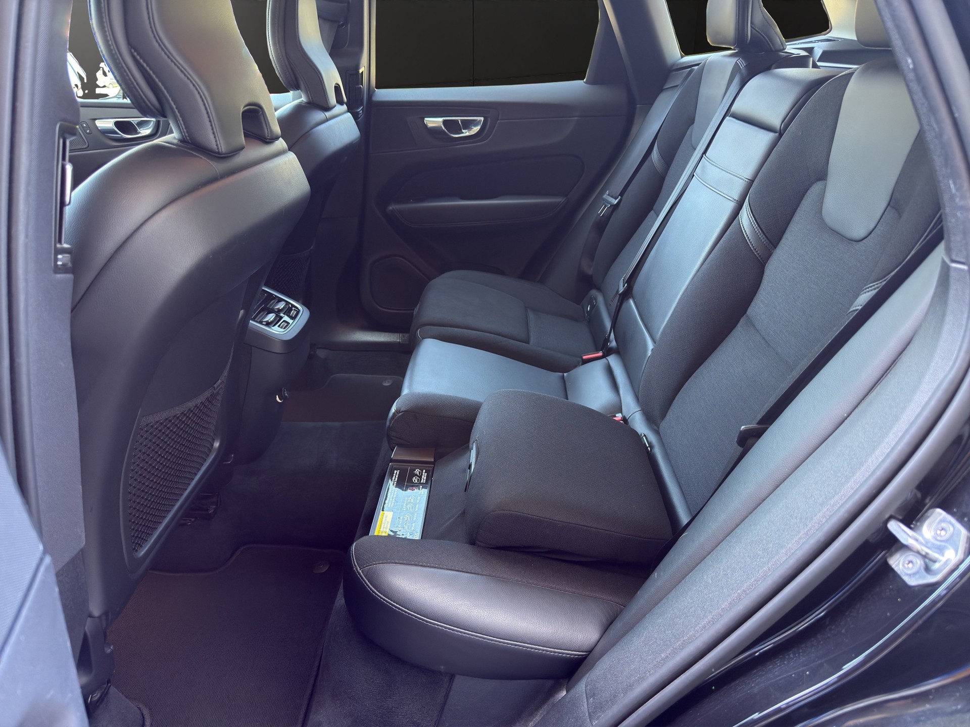 VOLVO VOLVO XC60 D4 AWD Inscription-image-11