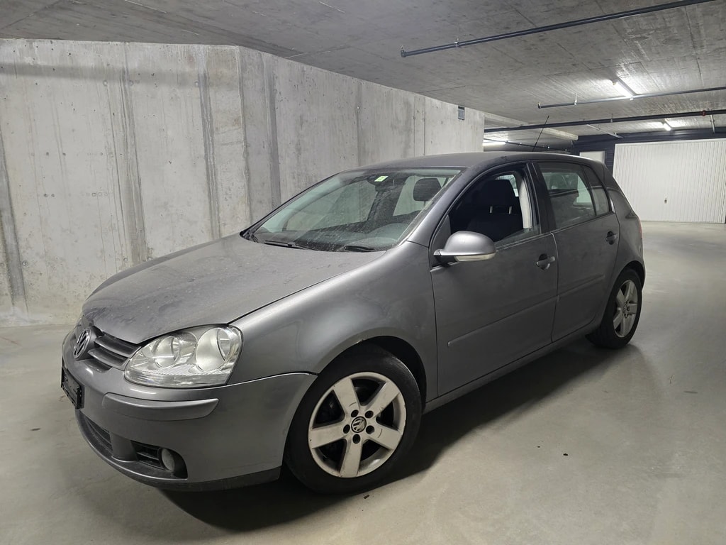 VW Golf 2.0 TDI Sportline 4Motion-image-0