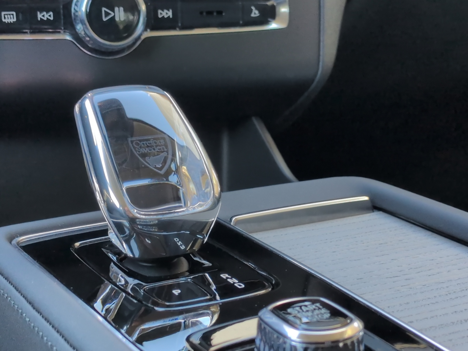 VOLVO XC90 2.0 B5 MH Plus Bright AWD-image-19