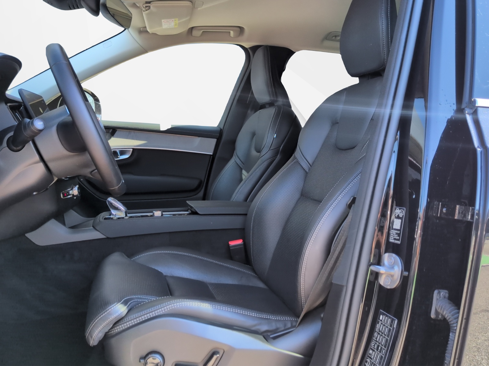 VOLVO XC90 2.0 B5 MH Plus Bright AWD-image-9
