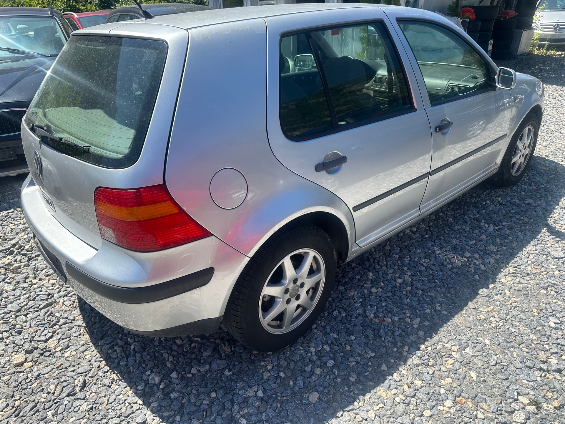 VW Golf 1.9 TDI Comfortline 4Motion-image-11