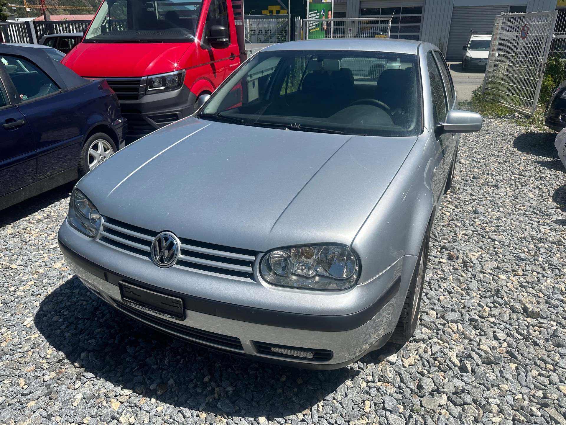 VW Golf 1.9 TDI Comfortline 4Motion-image-0
