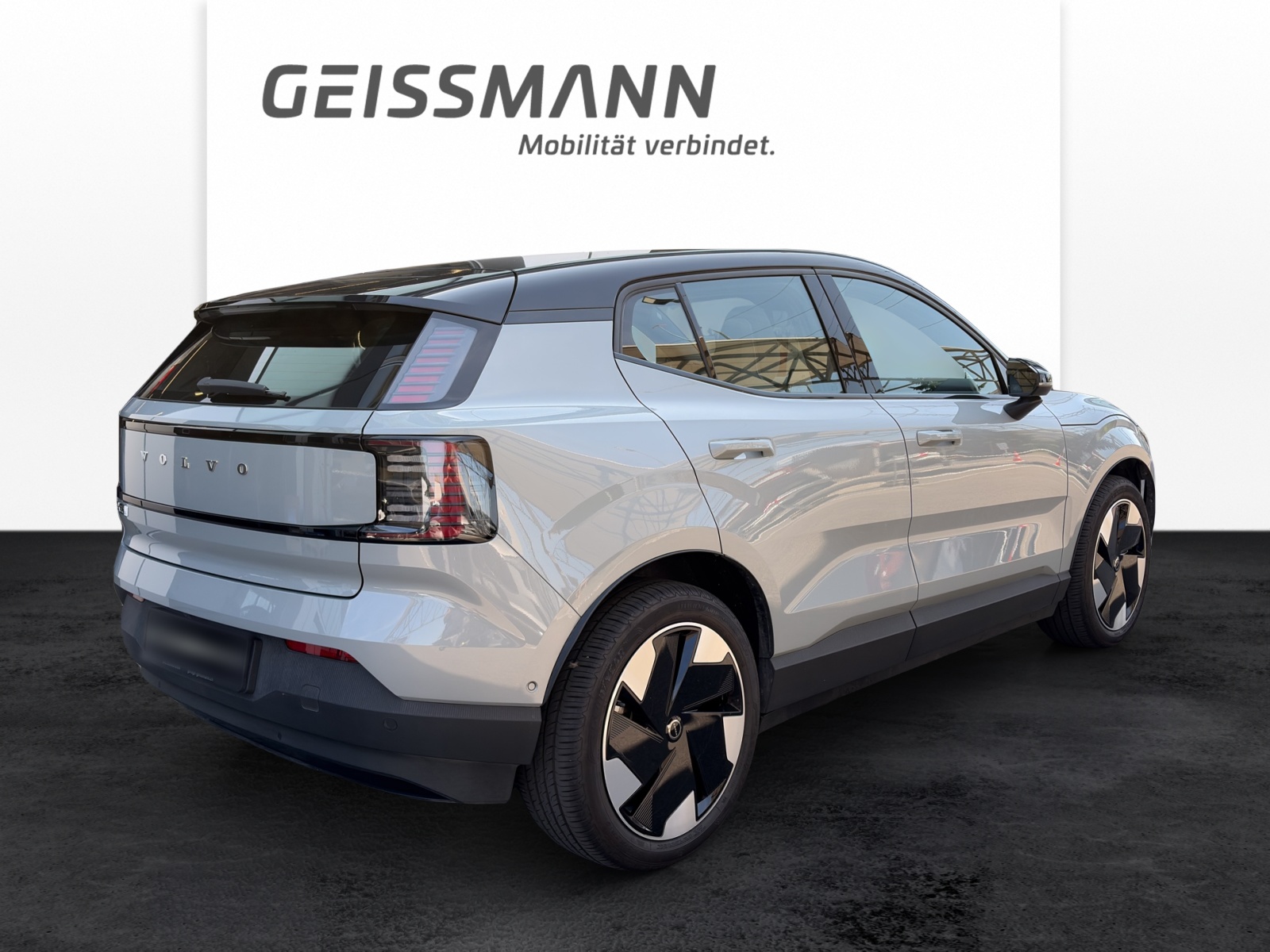 VOLVO EX30 E60 Twin Ultra Performance AWD-image-4