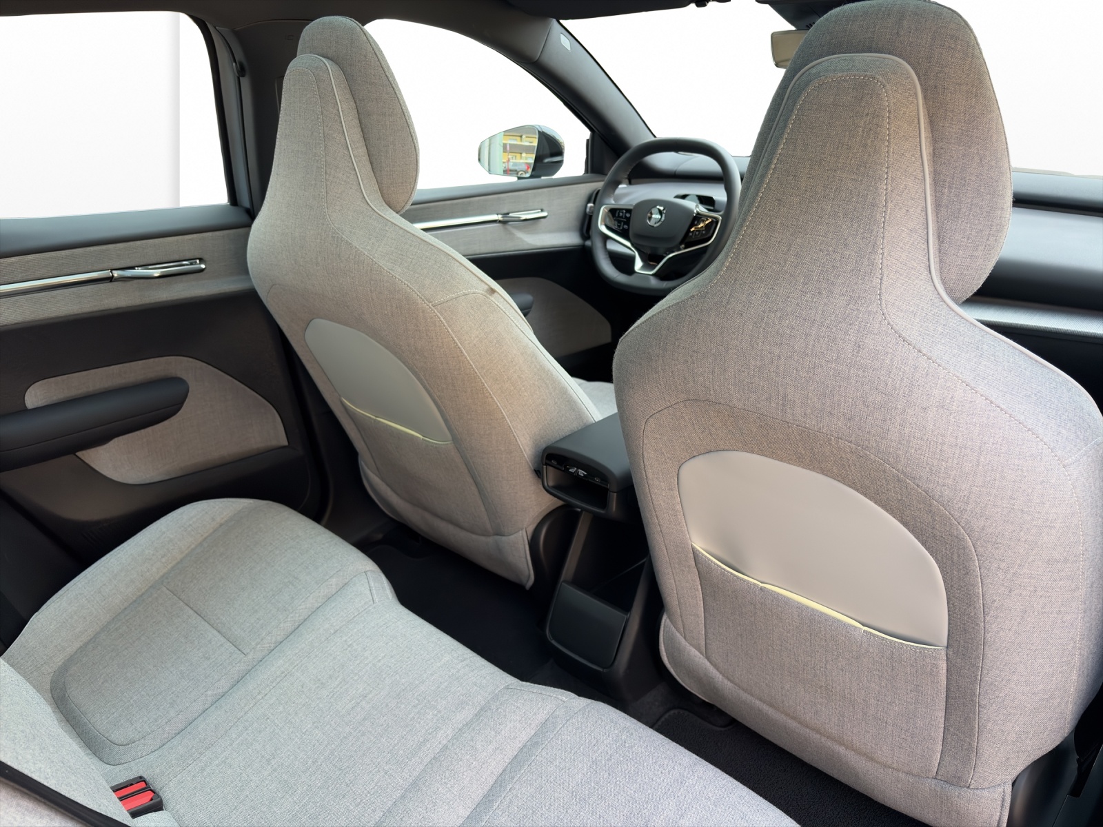 VOLVO EX30 E60 Twin Ultra Performance AWD-image-11