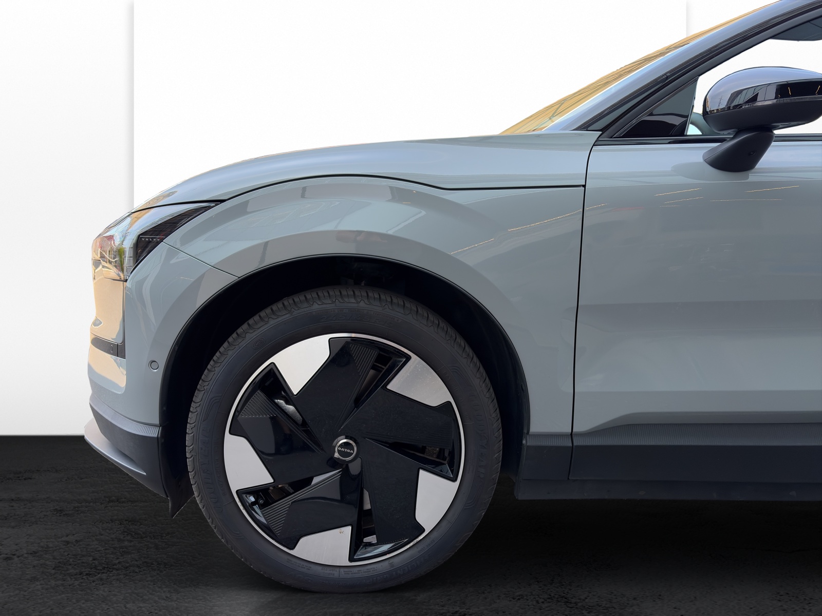 VOLVO EX30 E60 Twin Ultra Performance AWD-image-18
