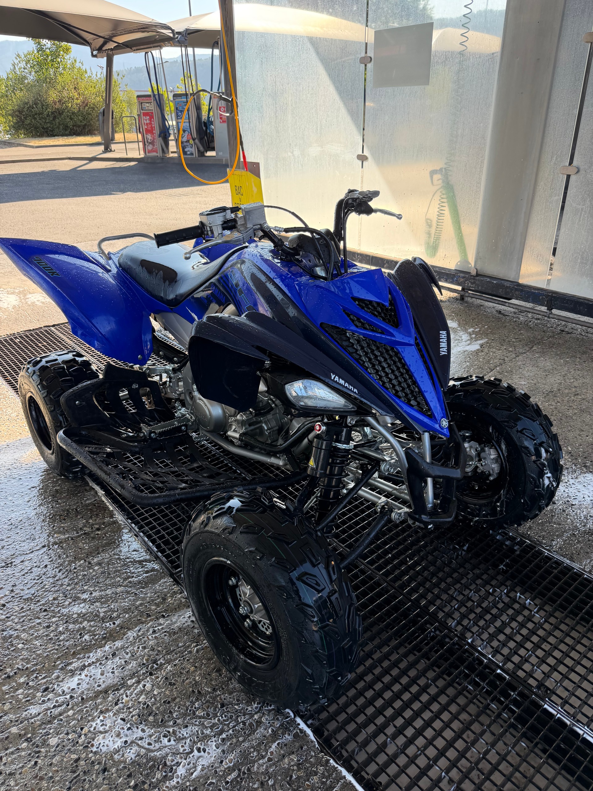 YAMAHA YFM 700