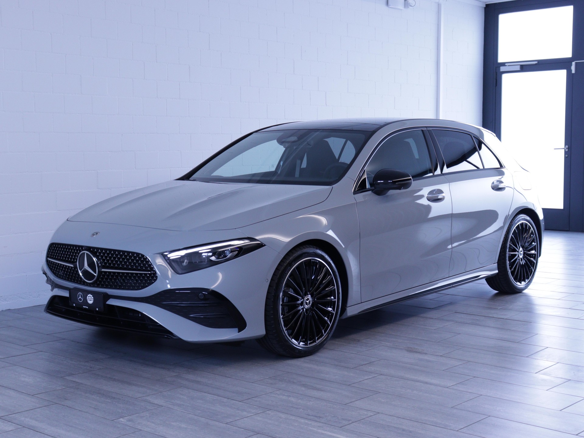 MERCEDES-BENZ A 220 d AMG Line-image-0