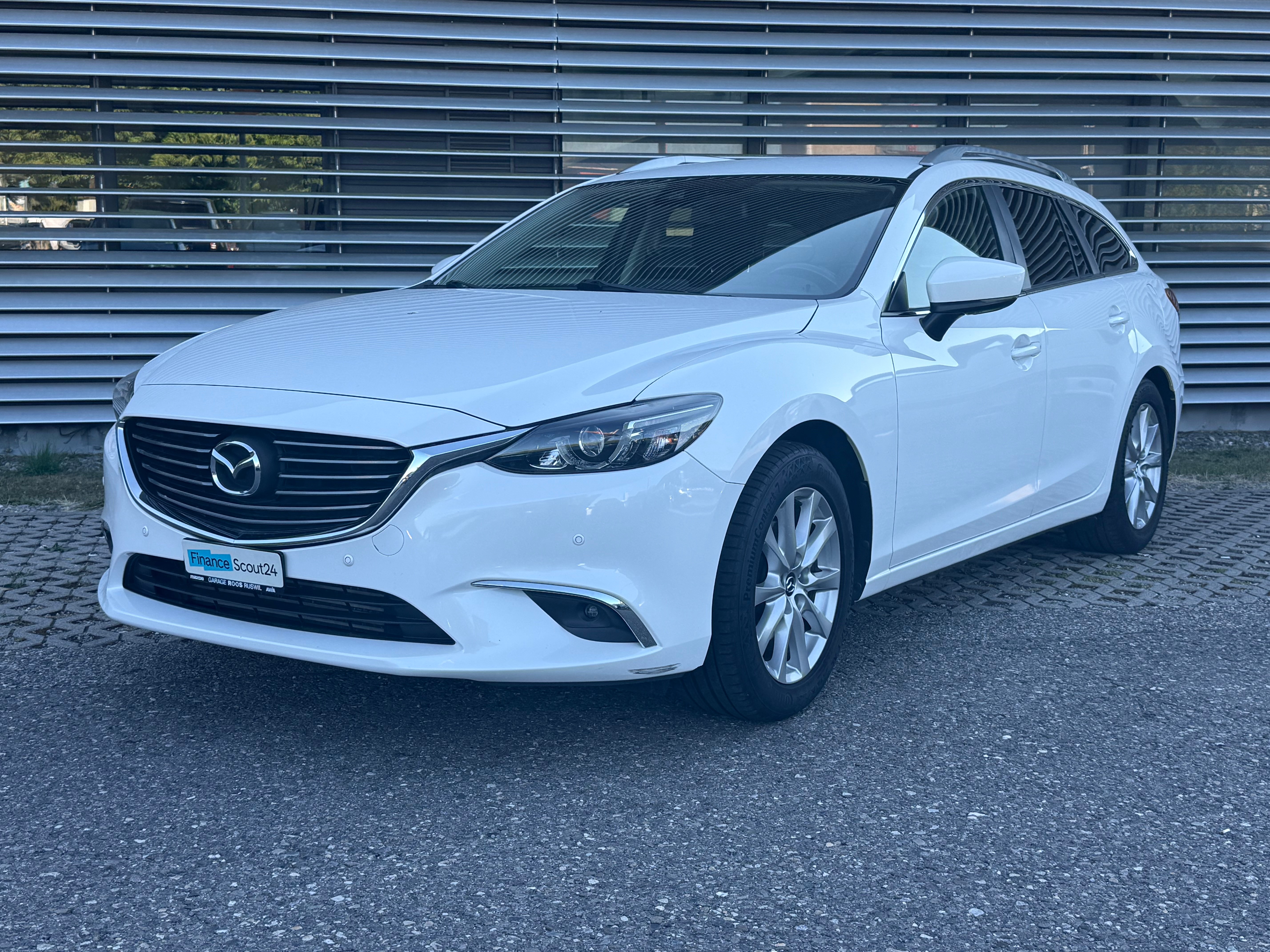 Car photo