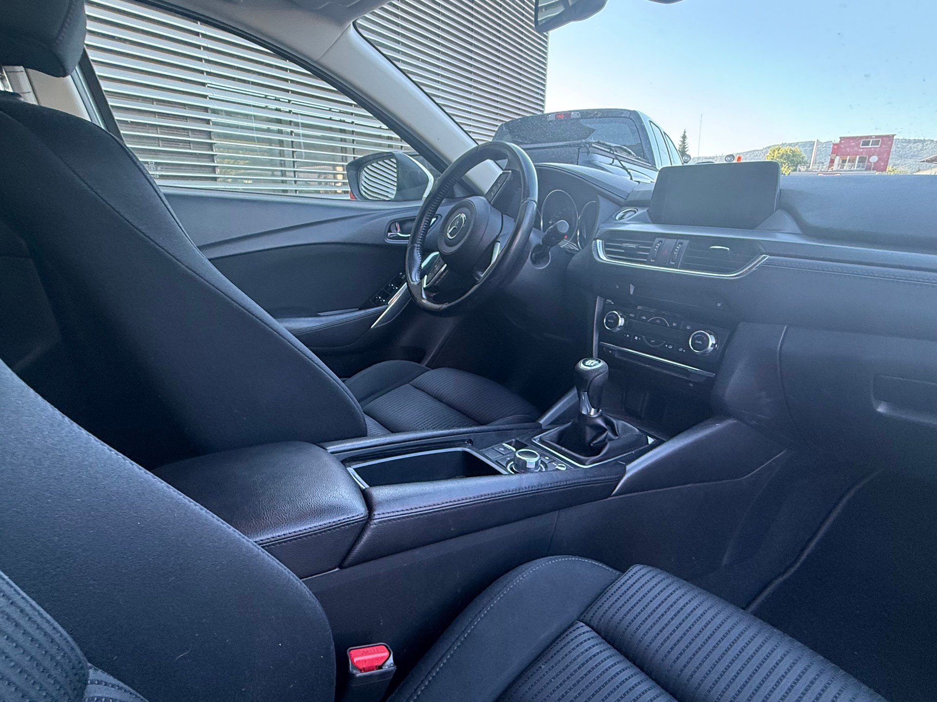 MAZDA 6 Sportwagon SKYACTIV-D 150 Ambition AWD-image-5