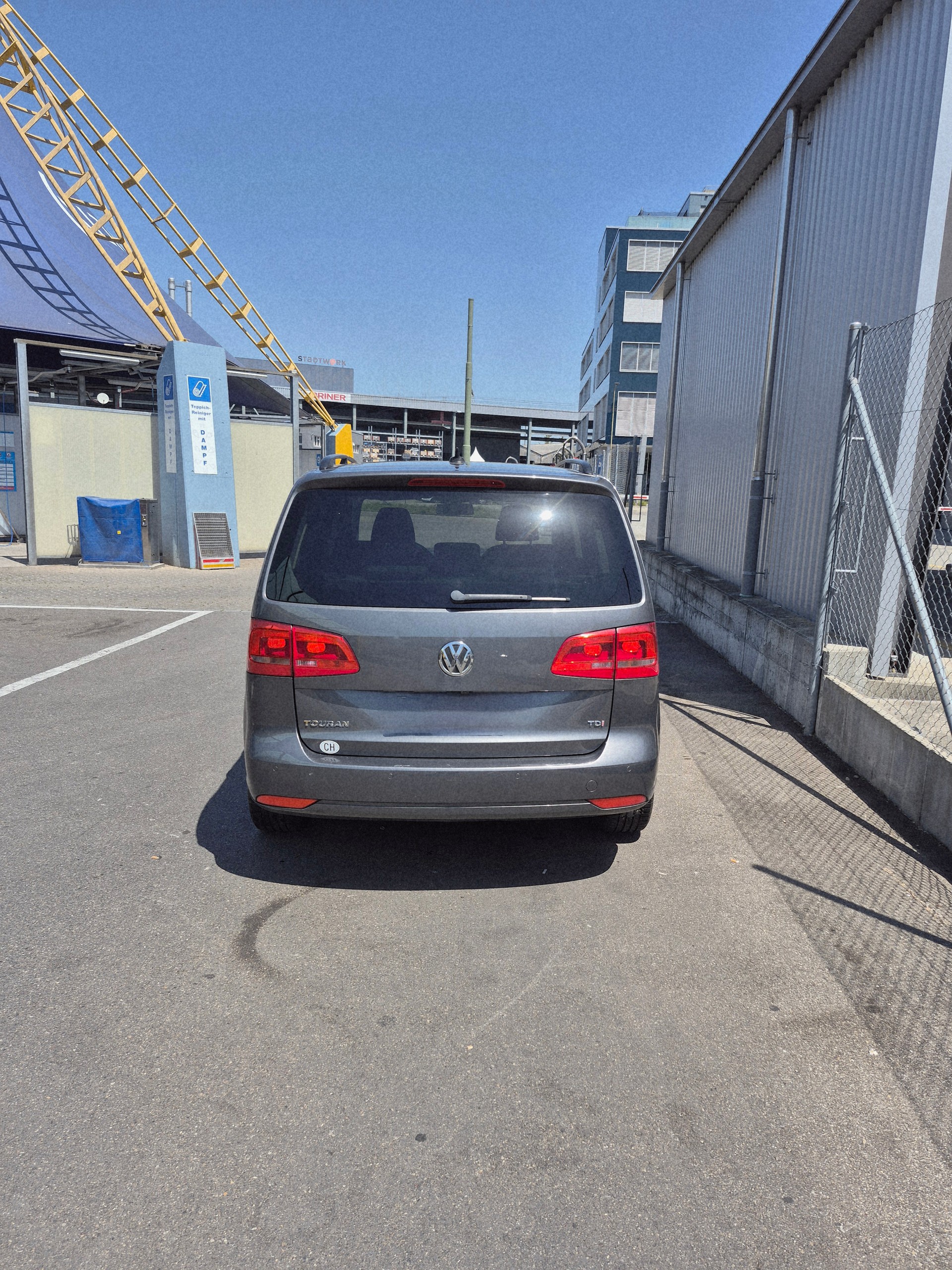 VW 1.6 TDI 105 Trendline. DSG-image-1