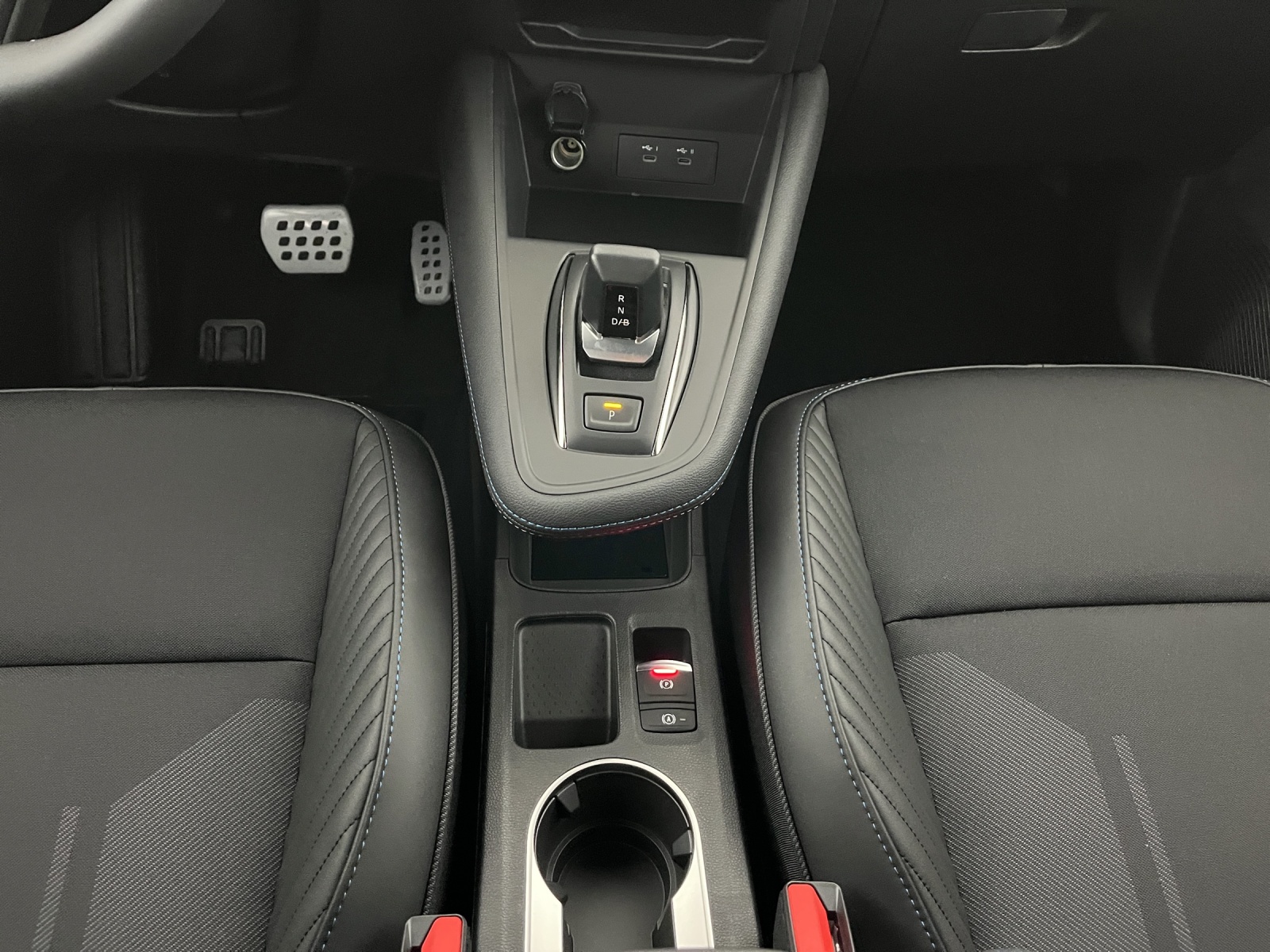 RENAULT Captur 1.8 E-Tech esprit Alpine-image-13