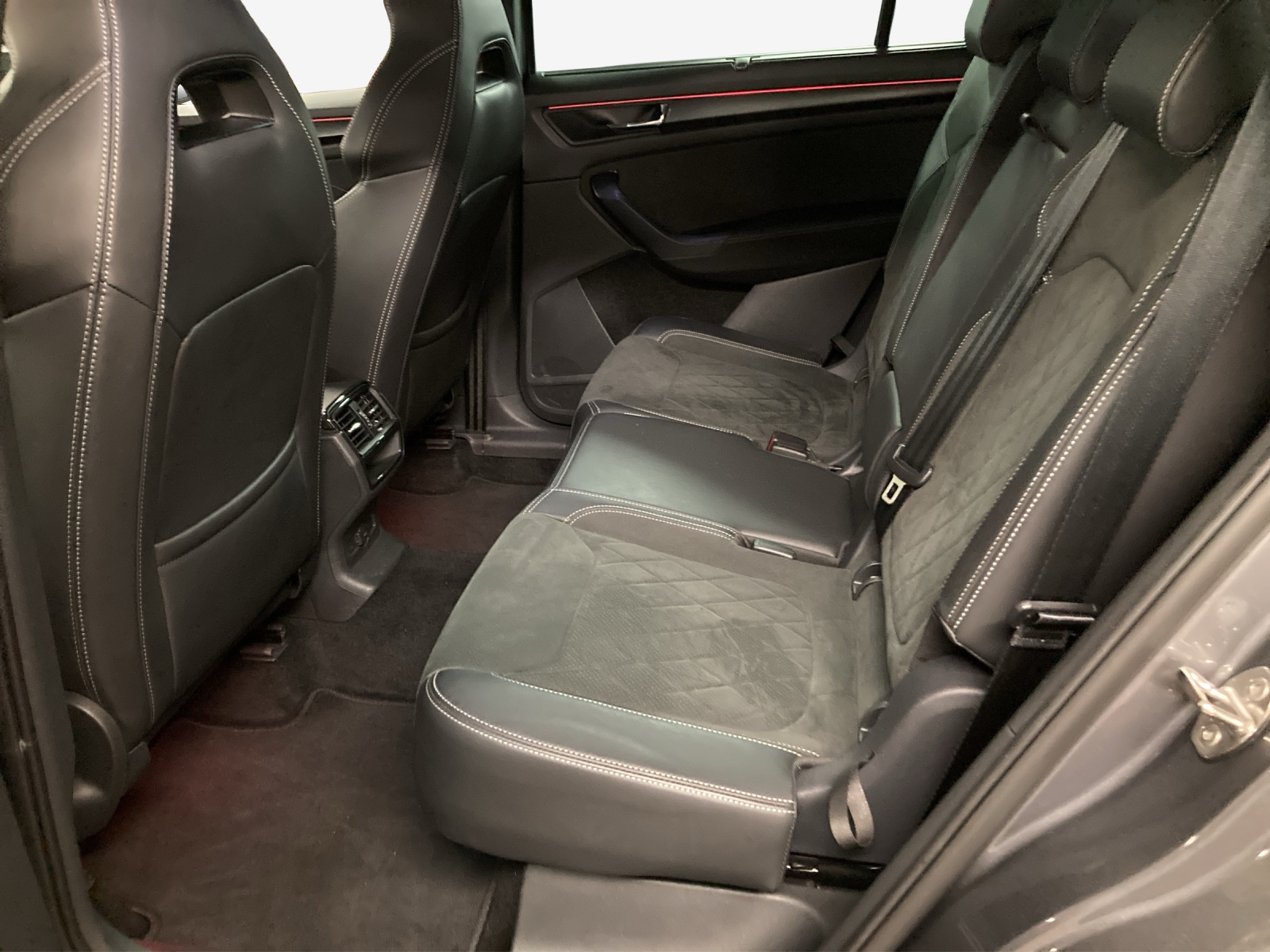 SKODA Kodiaq 2.0 TSI 4x4 SportLine-image-11