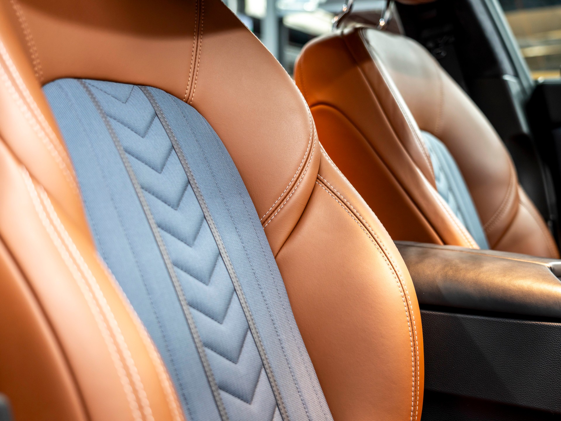 MASERATI Ghibli S Q4 3.0 V6 GranLusso Automatica-image-21