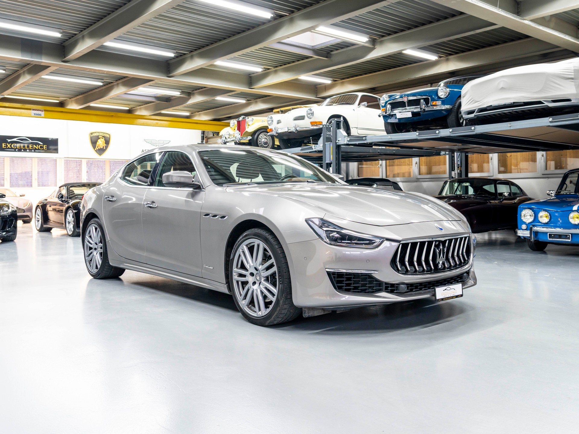 MASERATI Ghibli S Q4 3.0 V6 GranLusso Automatica-image-2