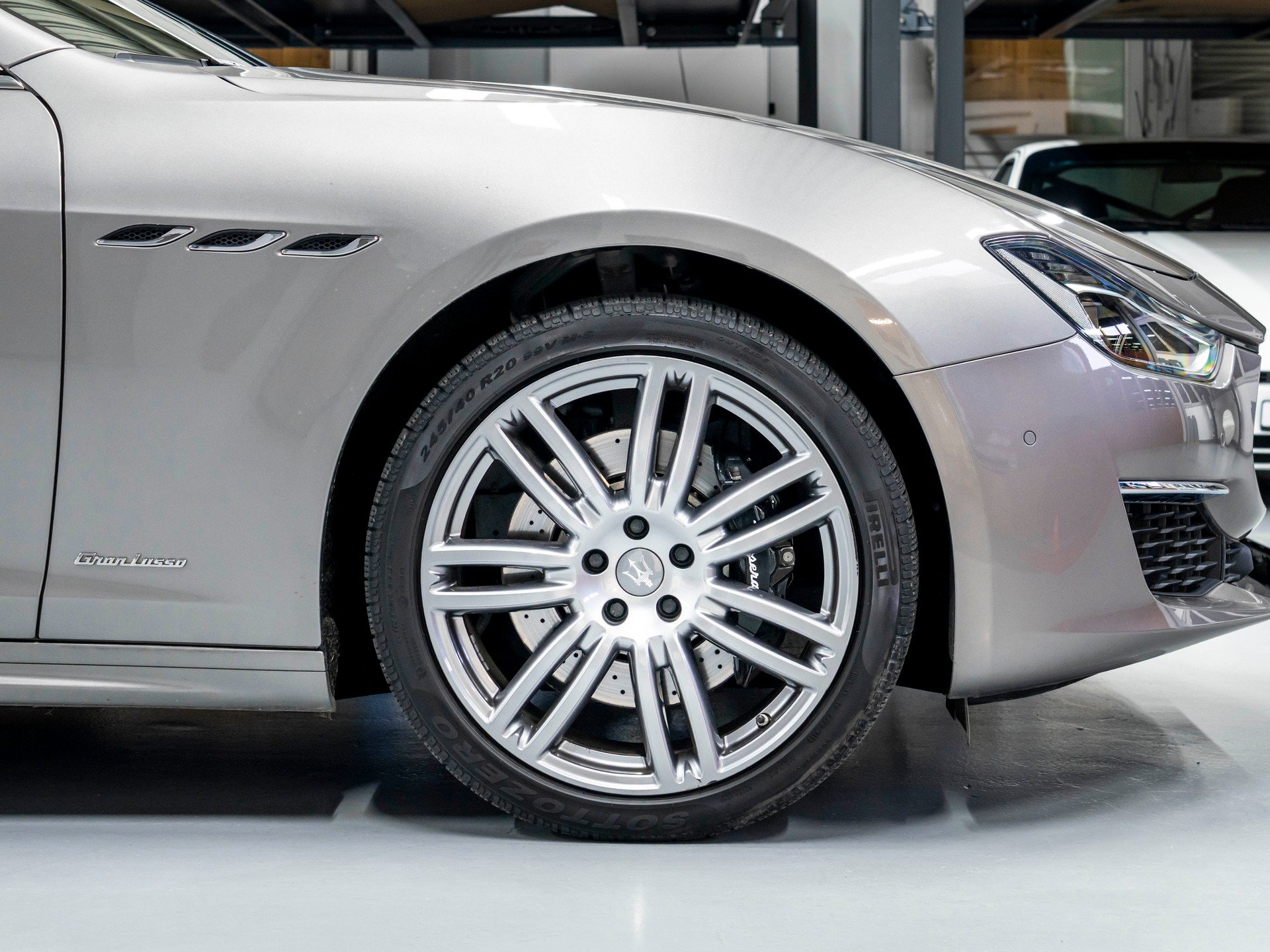 MASERATI Ghibli S Q4 3.0 V6 GranLusso Automatica-image-9