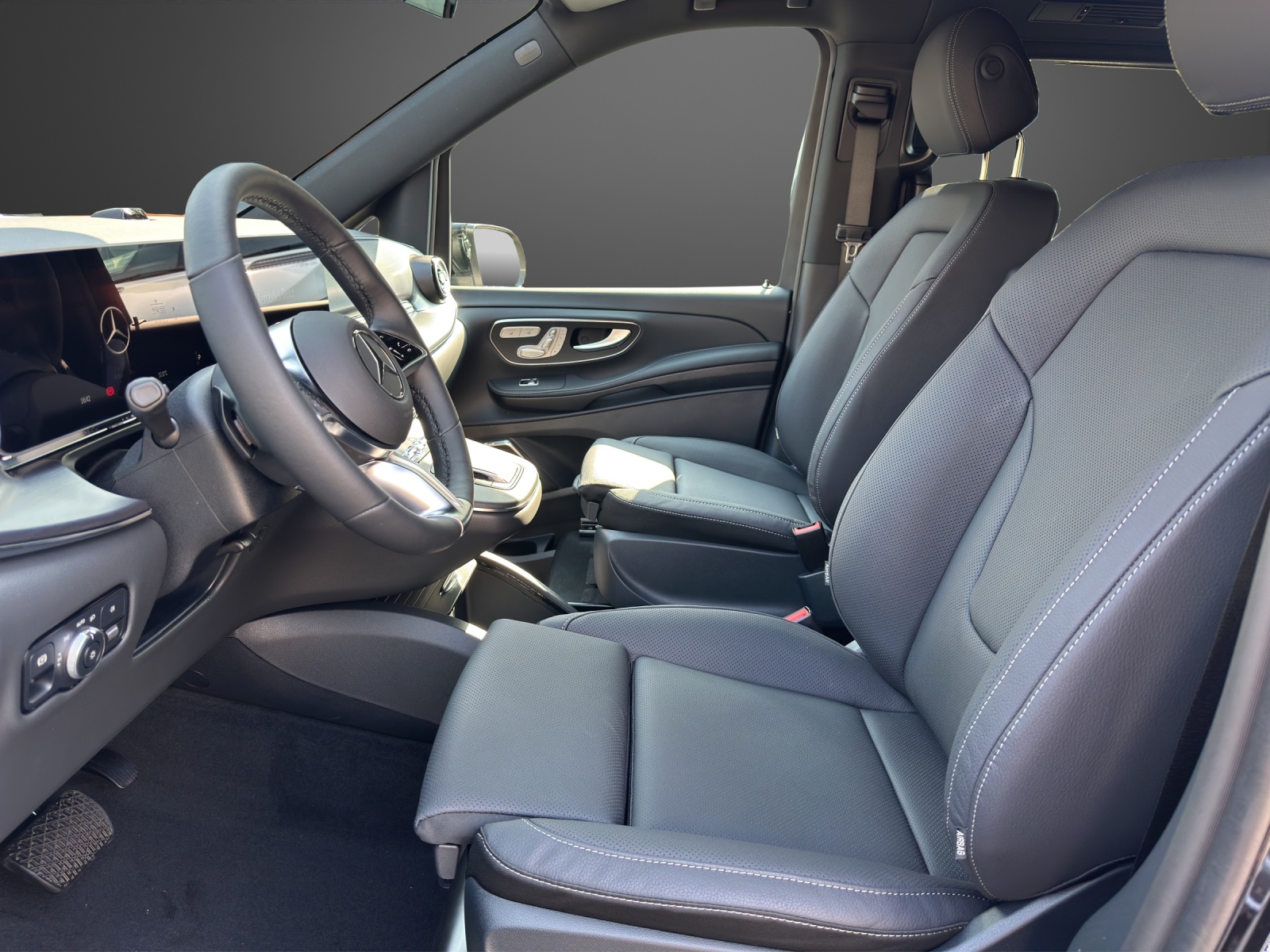 MERCEDES-BENZ V 250 d extralang 4Matic Avantgarde 9G-Tronic-image-5