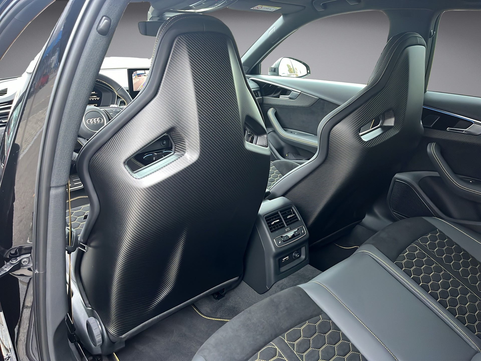 AUDI RS4 Avant 25 year edition quattro tiptronic*Limitiert Nr. 243 von 250 Stück, 470PS, (5-Jahre Garantie)-image-25