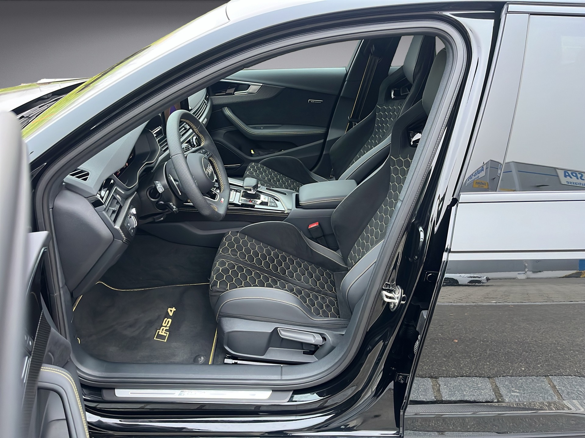 AUDI RS4 Avant 25 year edition quattro tiptronic*Limitiert Nr. 243 von 250 Stück, 470PS, (5-Jahre Garantie)-image-22