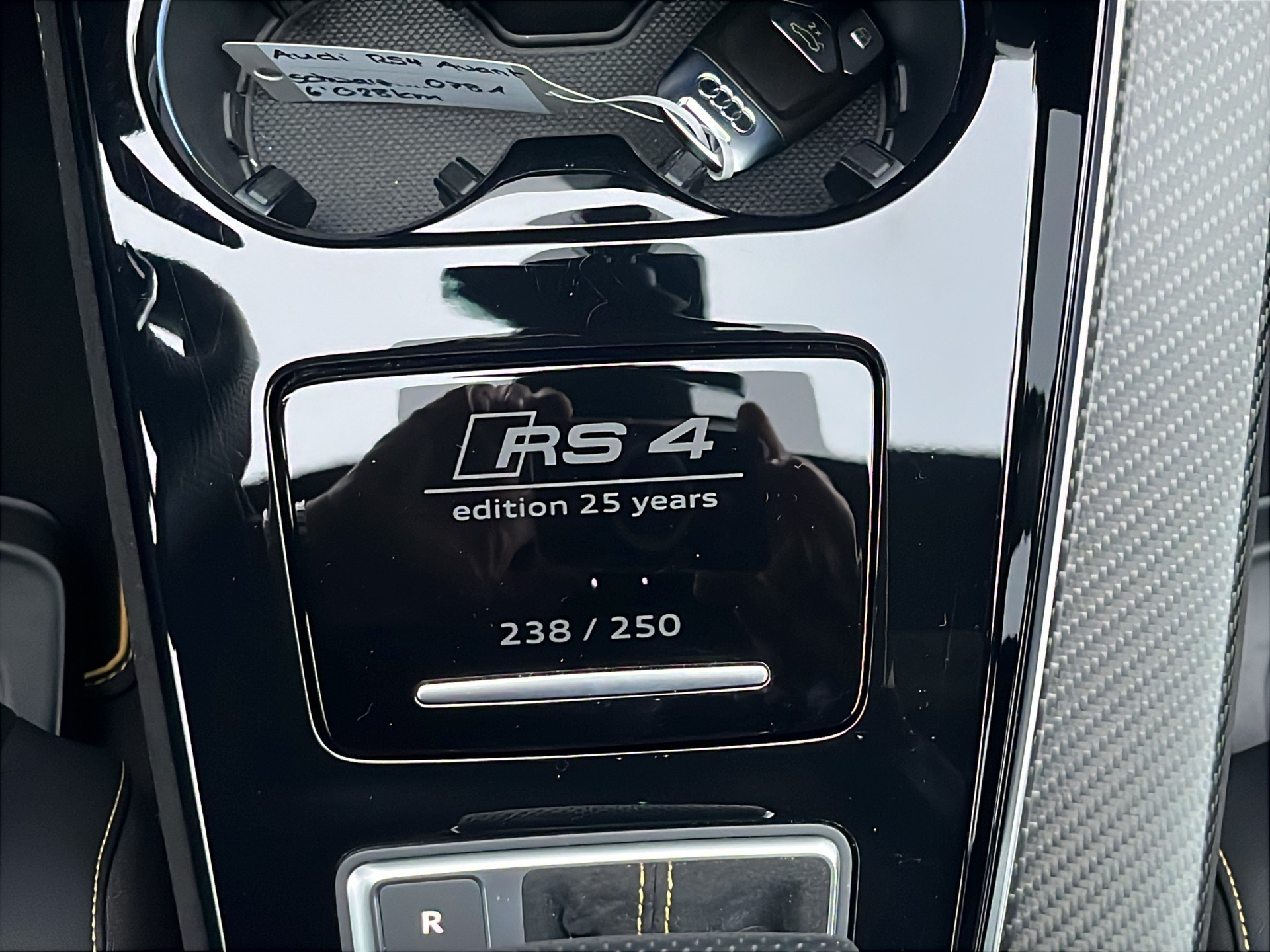 AUDI RS4 Avant 25 year edition quattro tiptronic*Limitiert Nr. 243 von 250 Stück, 470PS, (5-Jahre Garantie)-image-29
