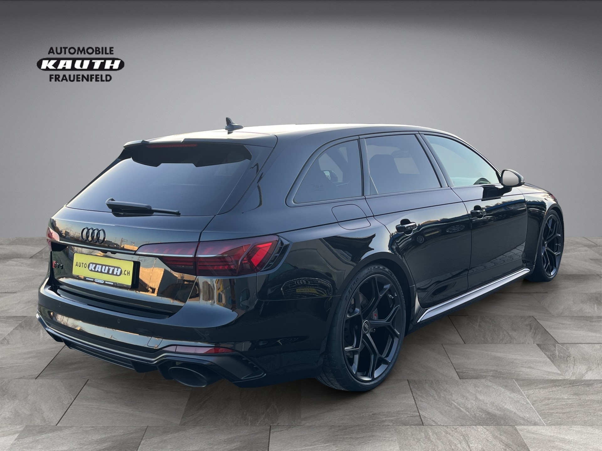 AUDI RS4 Avant 25 year edition quattro tiptronic*Limitiert Nr. 243 von 250 Stück, 470PS, (5-Jahre Garantie)-showroom-element-3